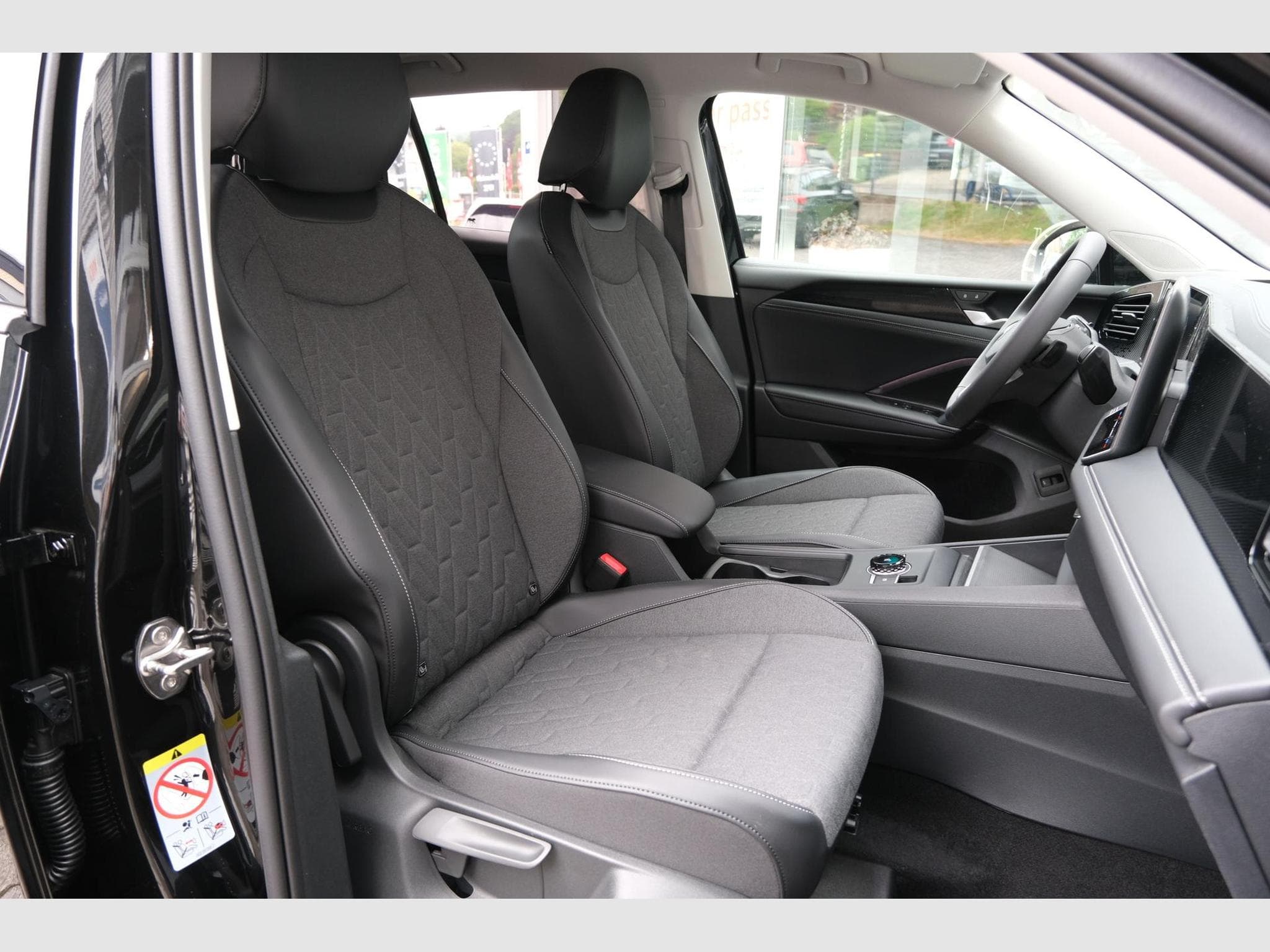 VW Tiguan 1.5 eTSI DSG (2026) - Photo 22