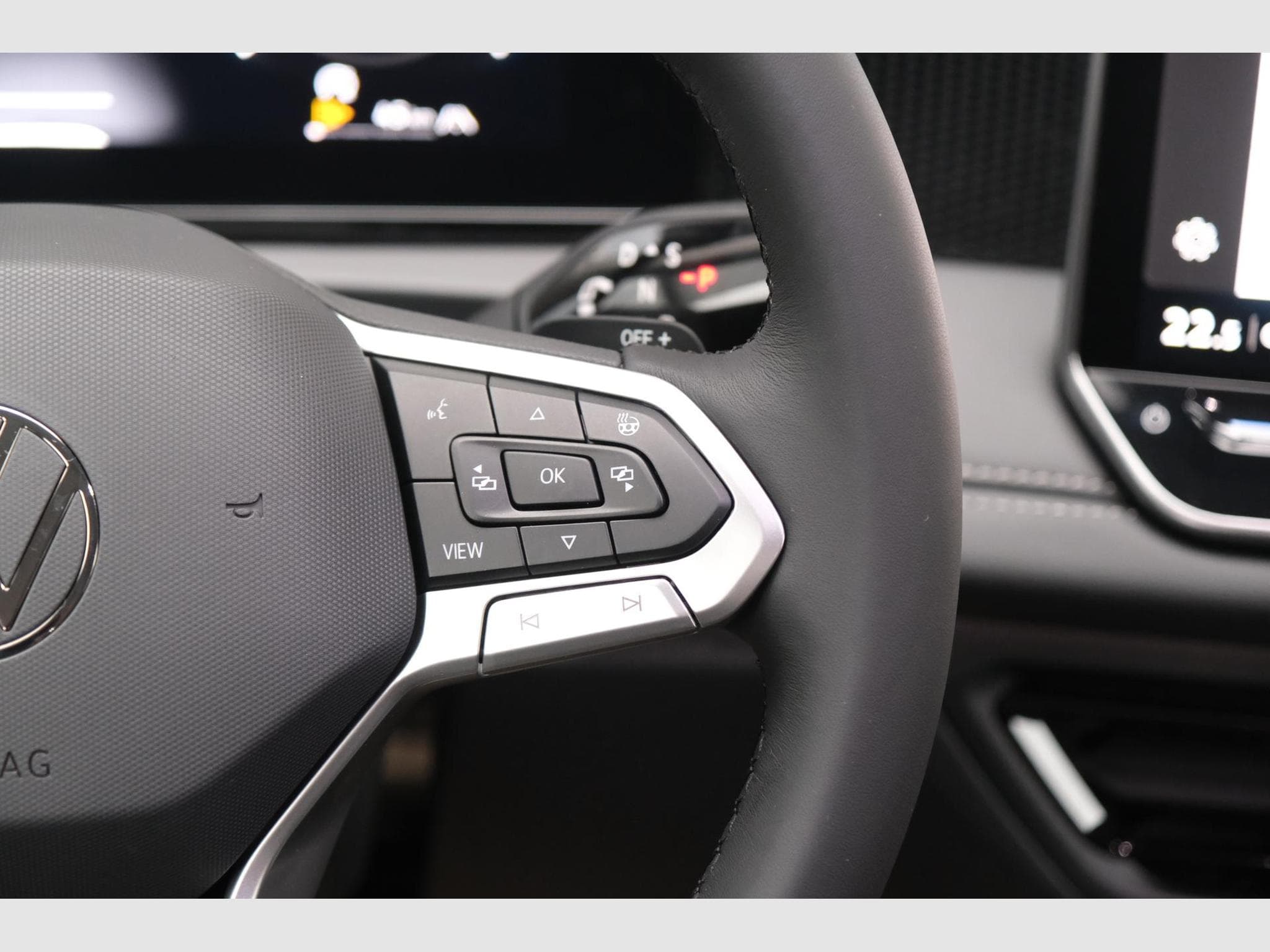 VW Tiguan 1.5 eTSI DSG (2026) - Photo 25