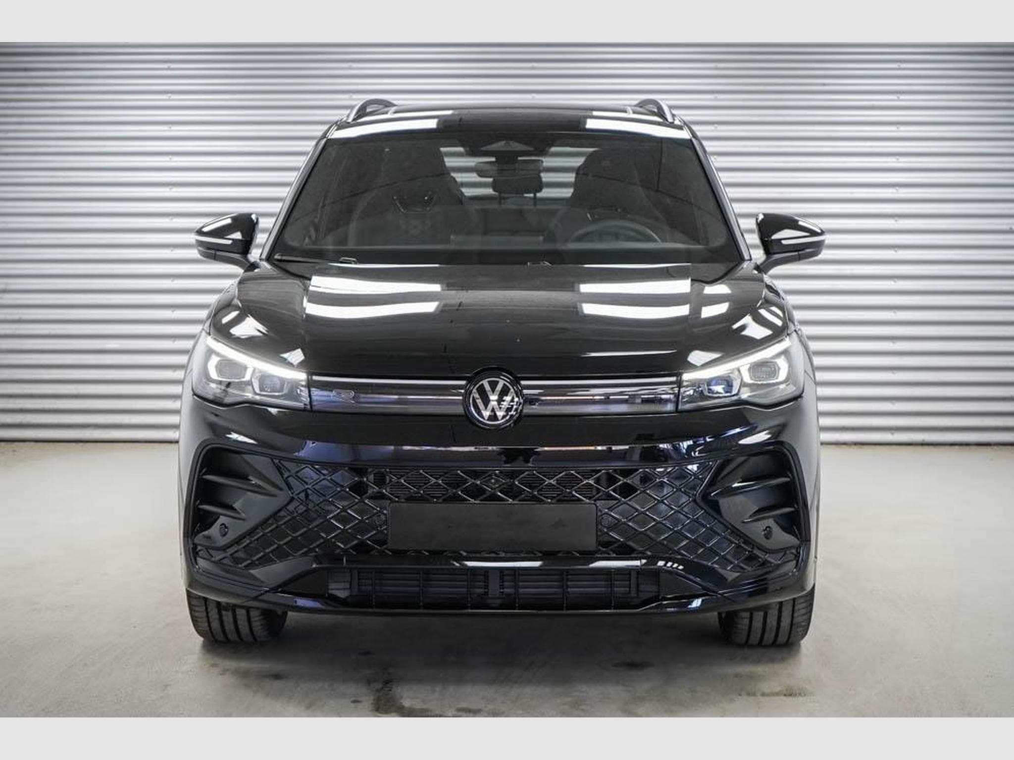 VW Tiguan 2,0 TDI DSG (2025) - Photo 2
