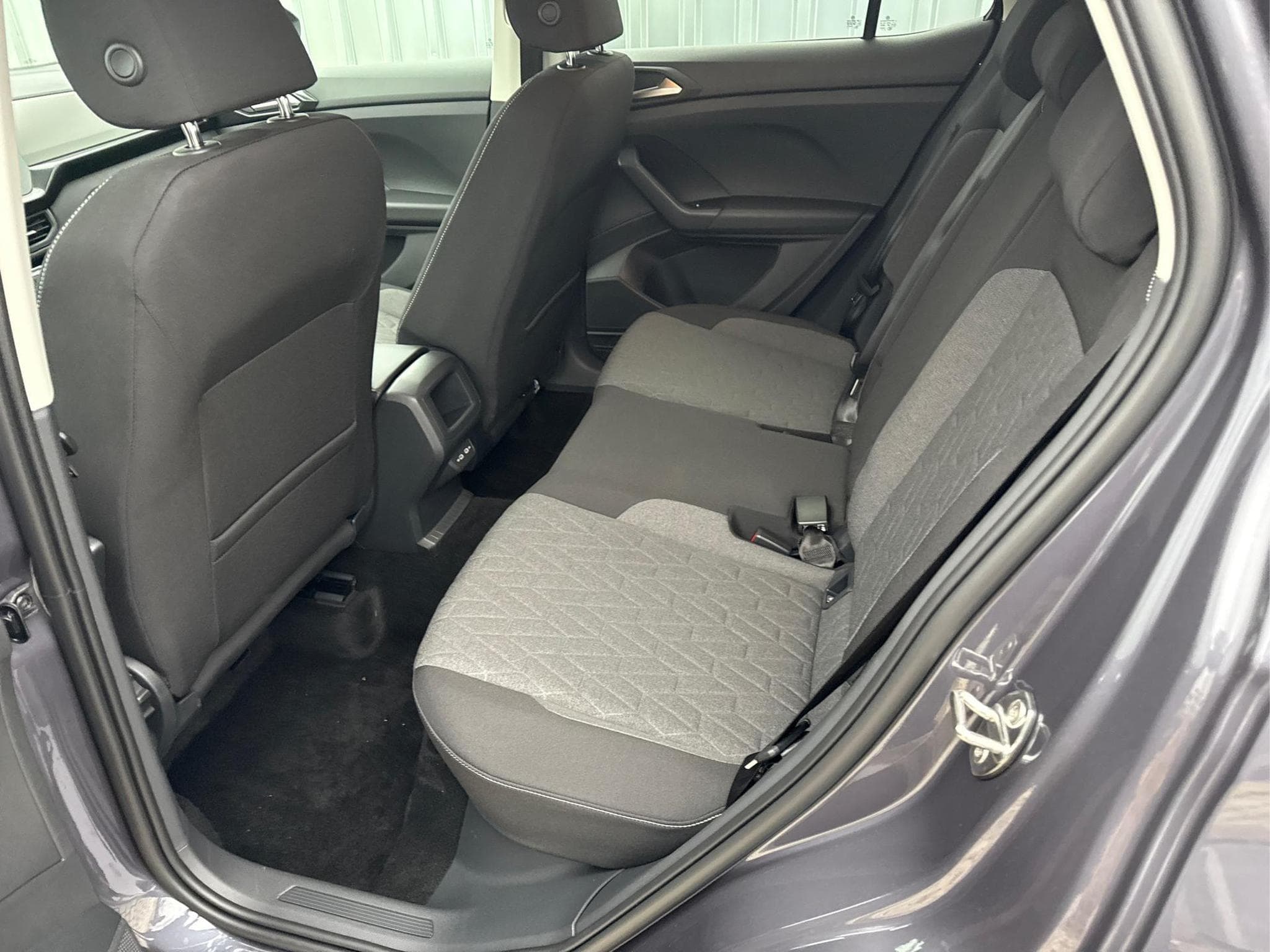 VW T-Cross Life Plus-1,0 TSI (2026) - Photo 8