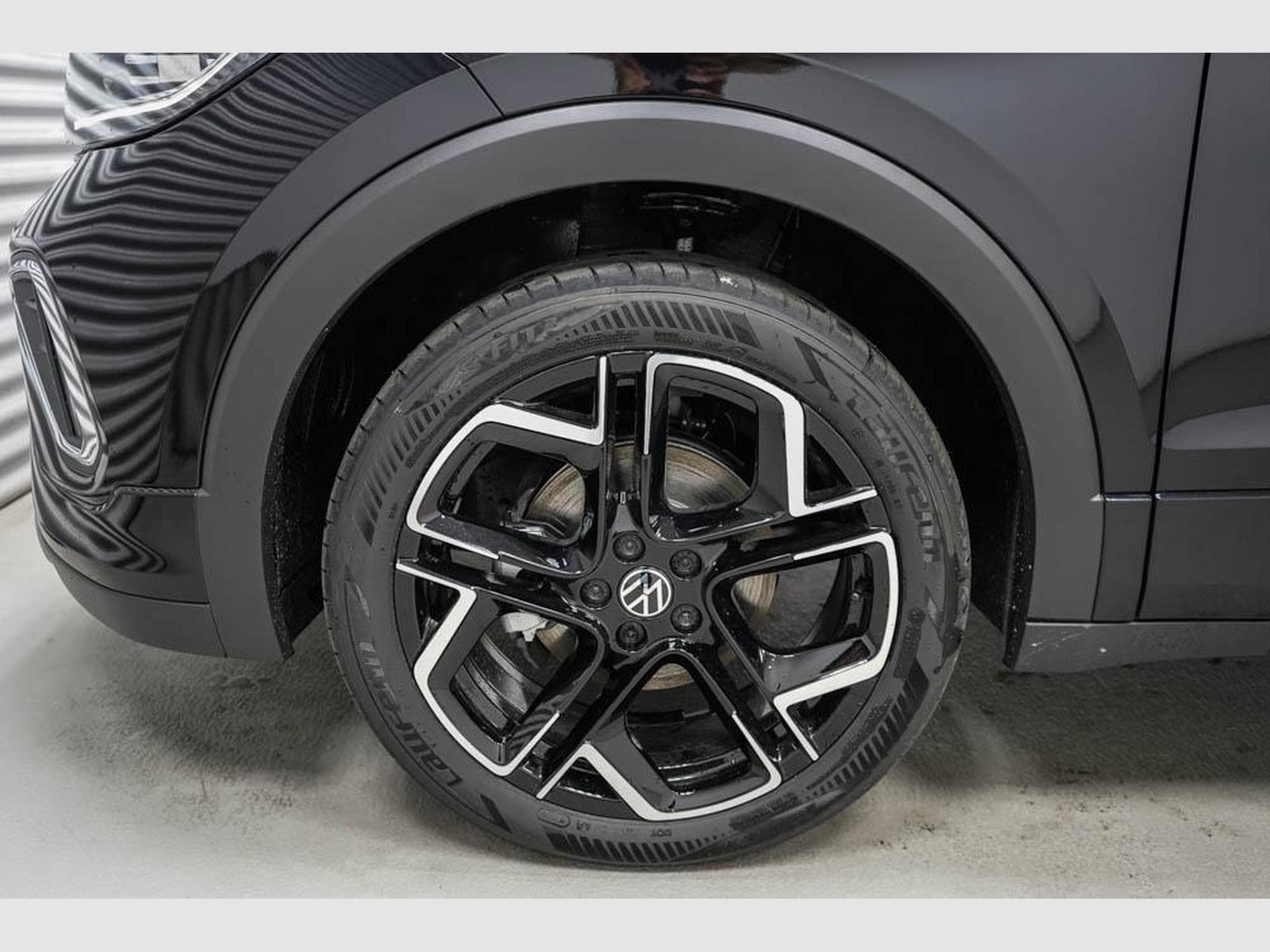 VW T-Cross 1,5 TSI DSG (2026) - Photo 5