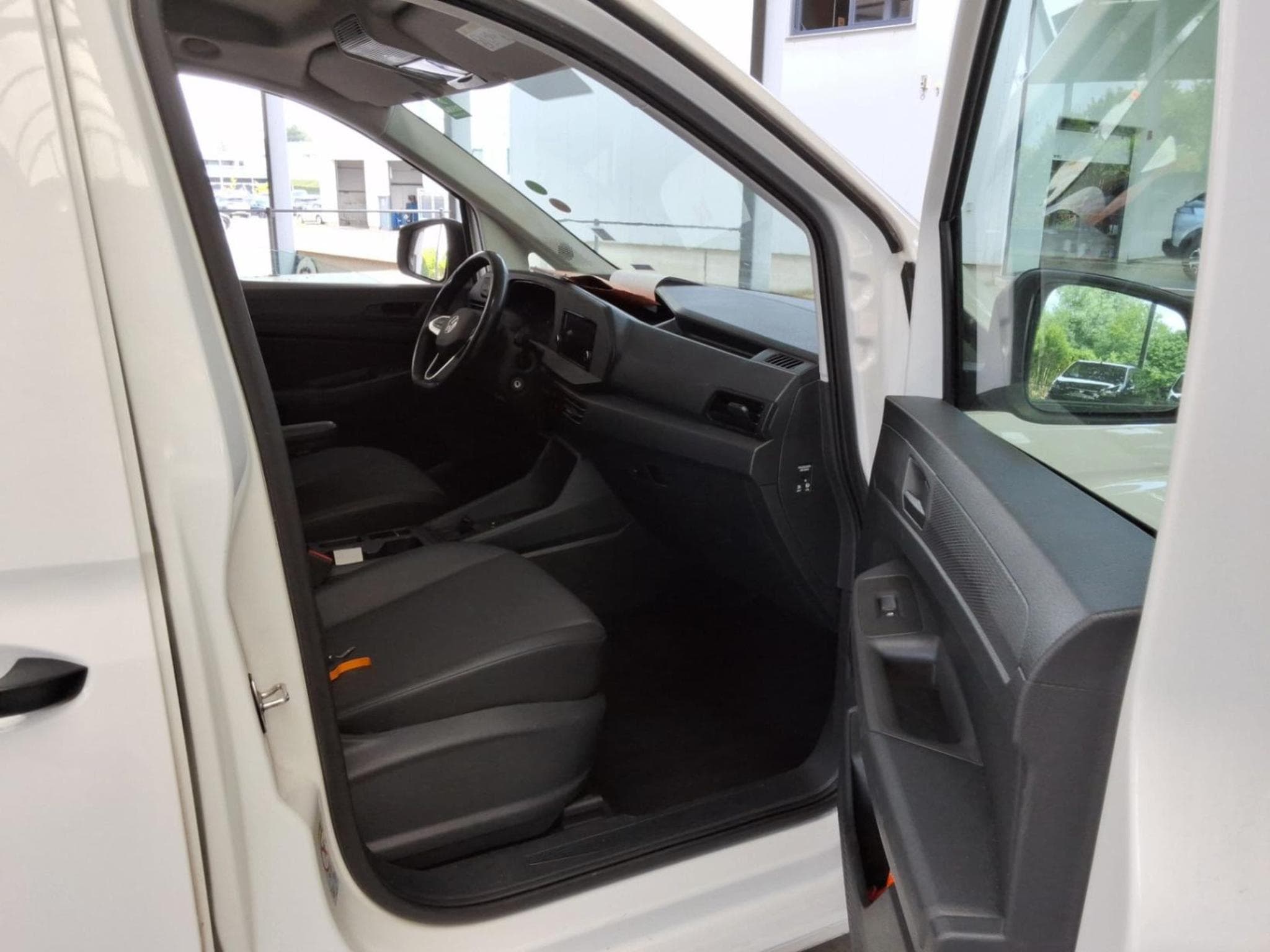 VW Caddy Cargo Maxi  LW (2025) - Photo 6