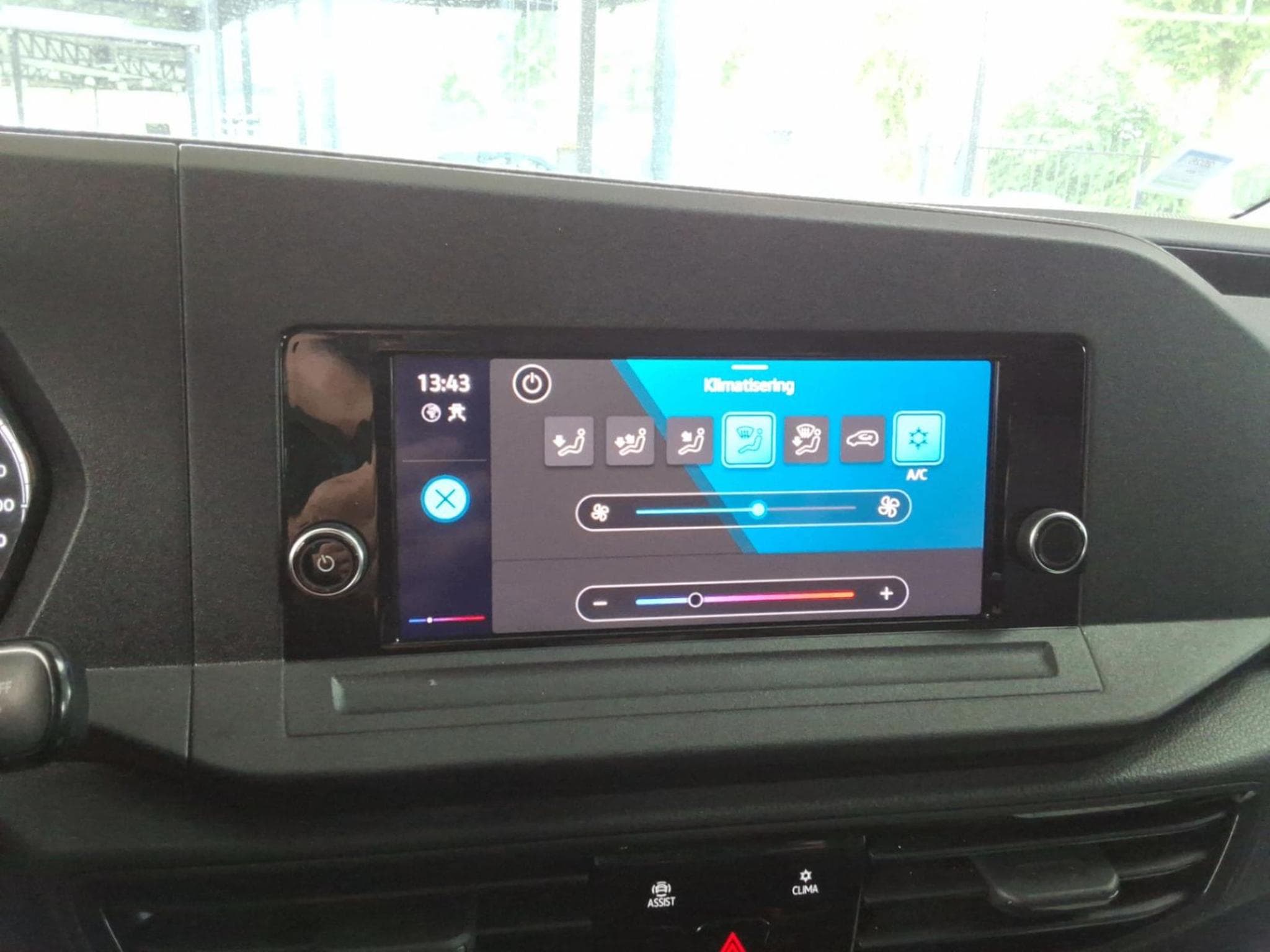 VW Caddy Cargo Maxi  LW (2025) - Photo 13