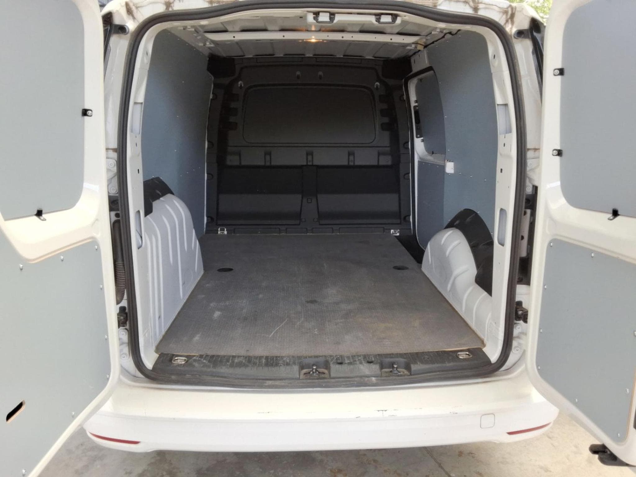 VW Caddy Cargo Maxi  LW (2025) - Photo 10