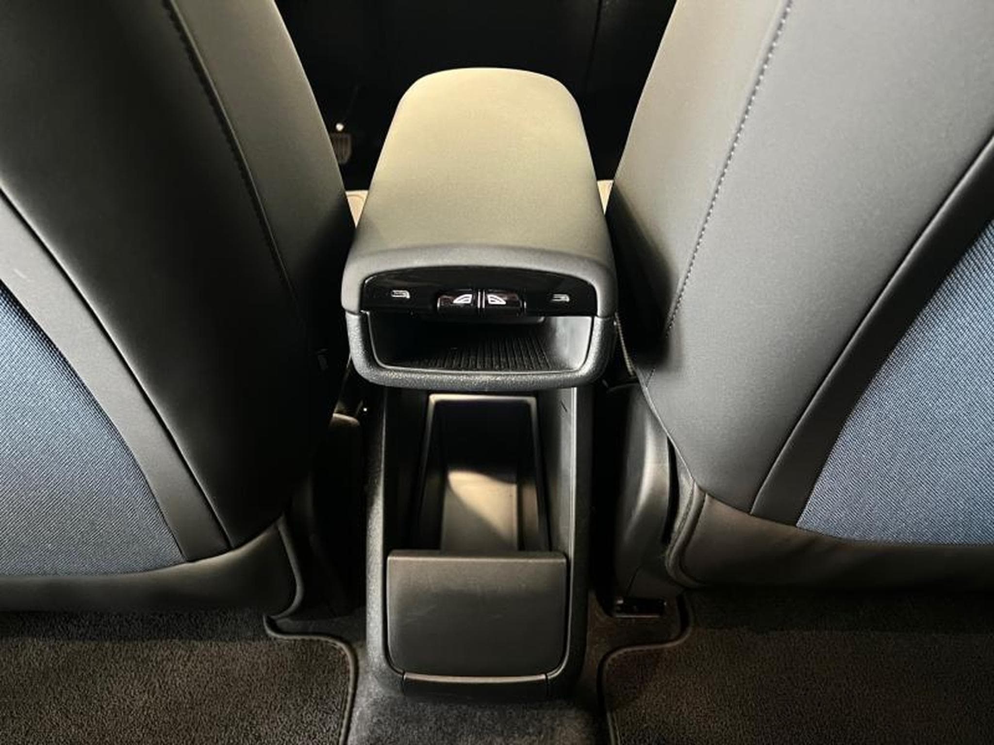 Volvo EX30 Twin motor performance avec kit HEICO (2025) - Photo 12