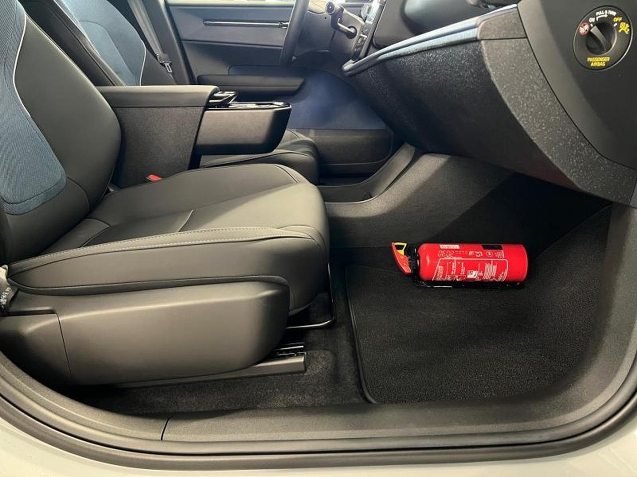 Volvo EX30 Twin motor performance avec kit HEICO (2025) - Photo 15