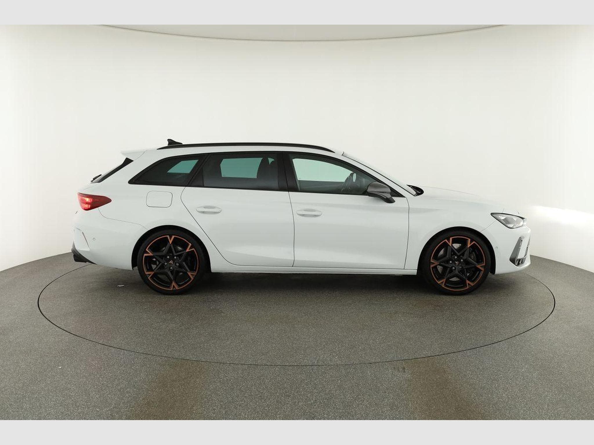 Cupra Leon 2.0 TSI 245 kW 4Drive VZ (2025) - Photo 22
