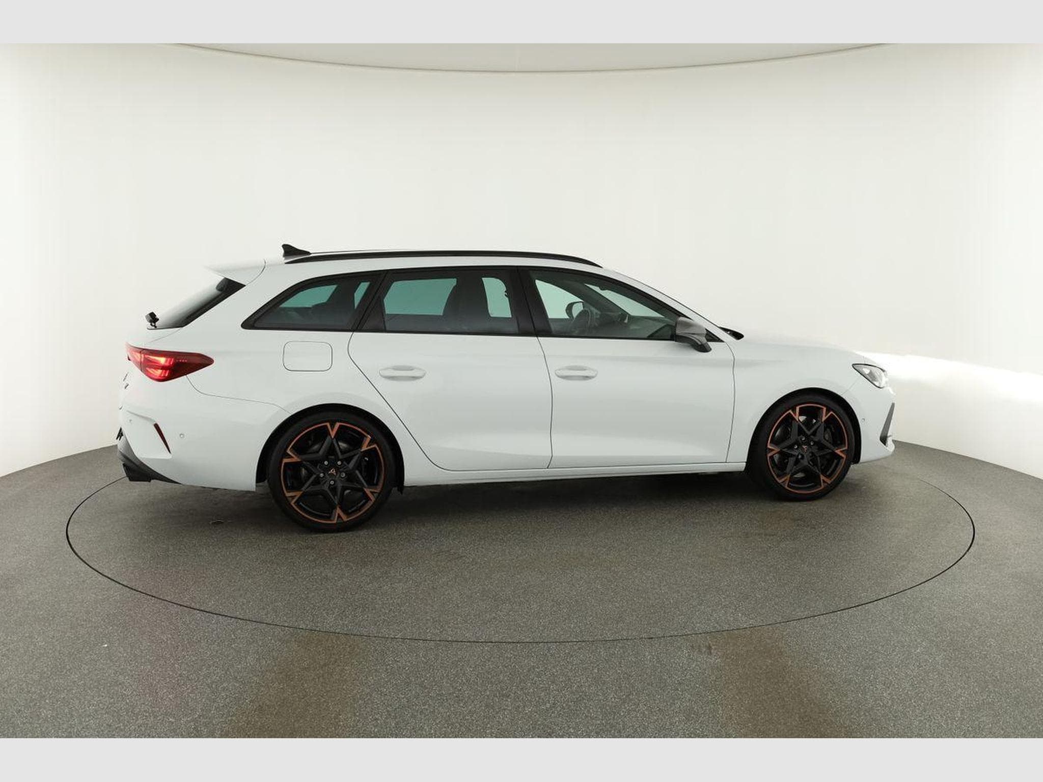 Cupra Leon 2.0 TSI 245 kW 4Drive VZ (2025) - Photo 21