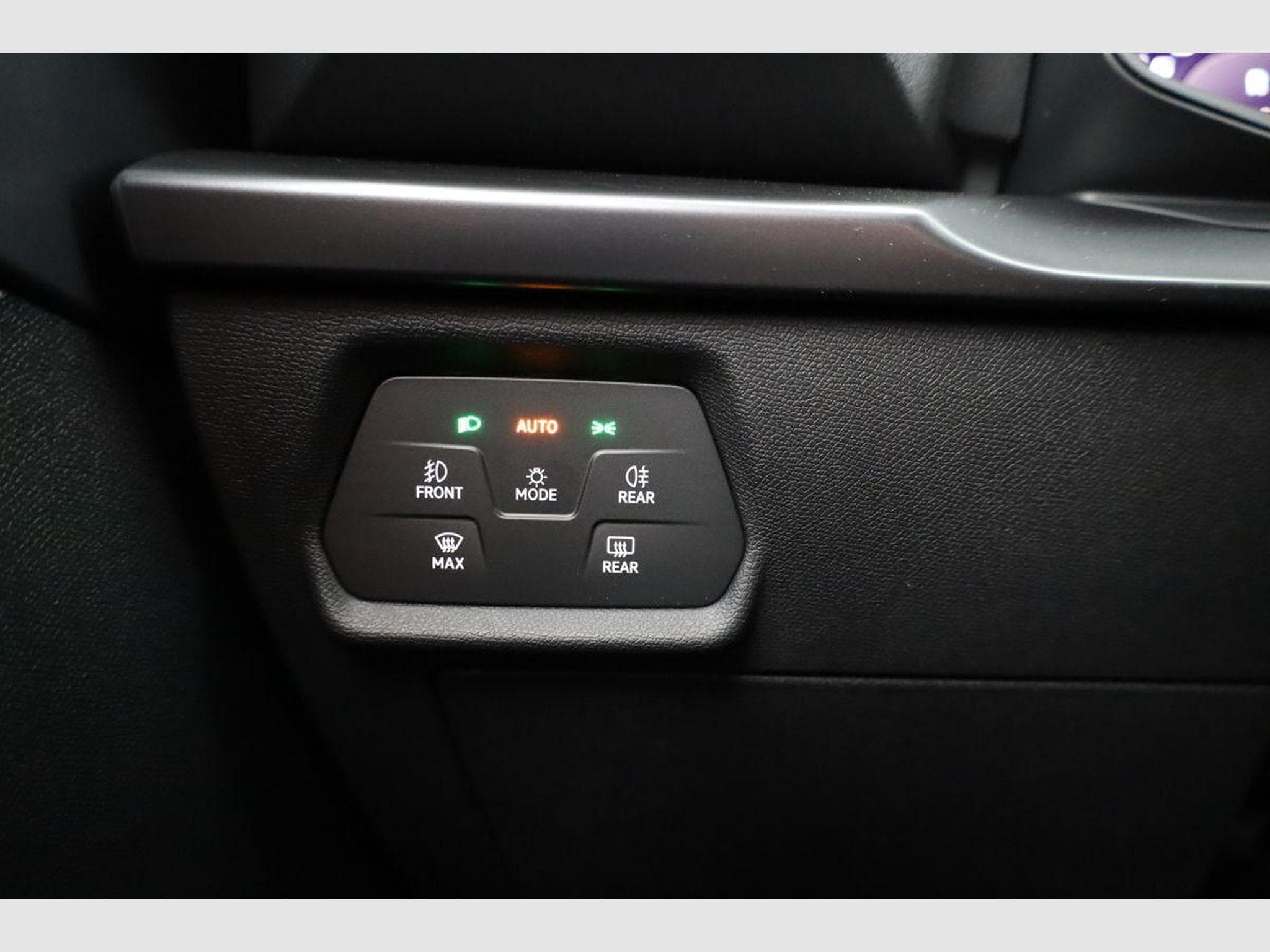 Cupra Leon 2.0 TSI 150 kW 4Drive (2026) - Photo 8