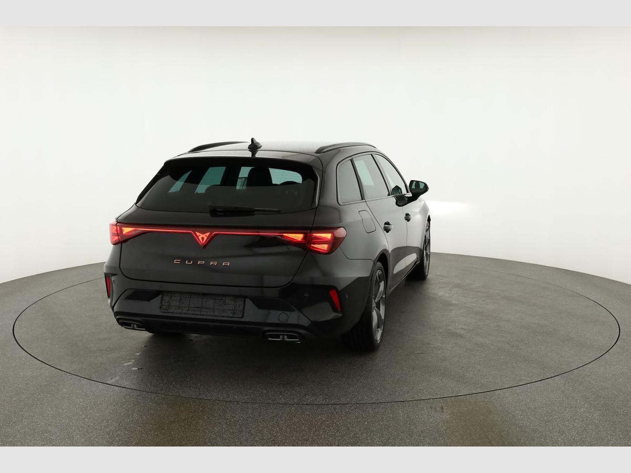 Cupra Leon 2.0 TSI 150 kW 4Drive (2026) - Photo 17