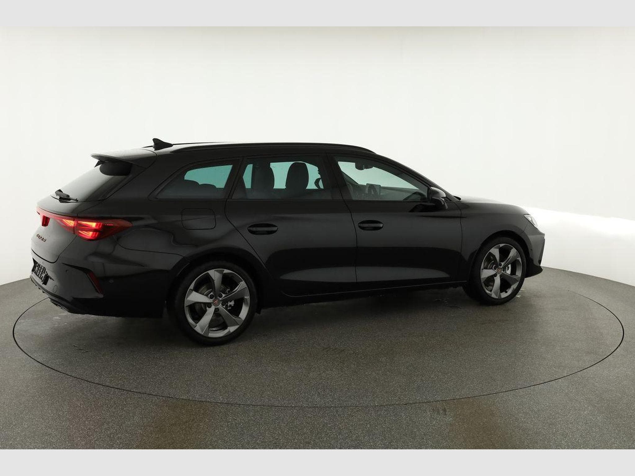 Cupra Leon 2.0 TSI 150 kW 4Drive (2026) - Photo 20