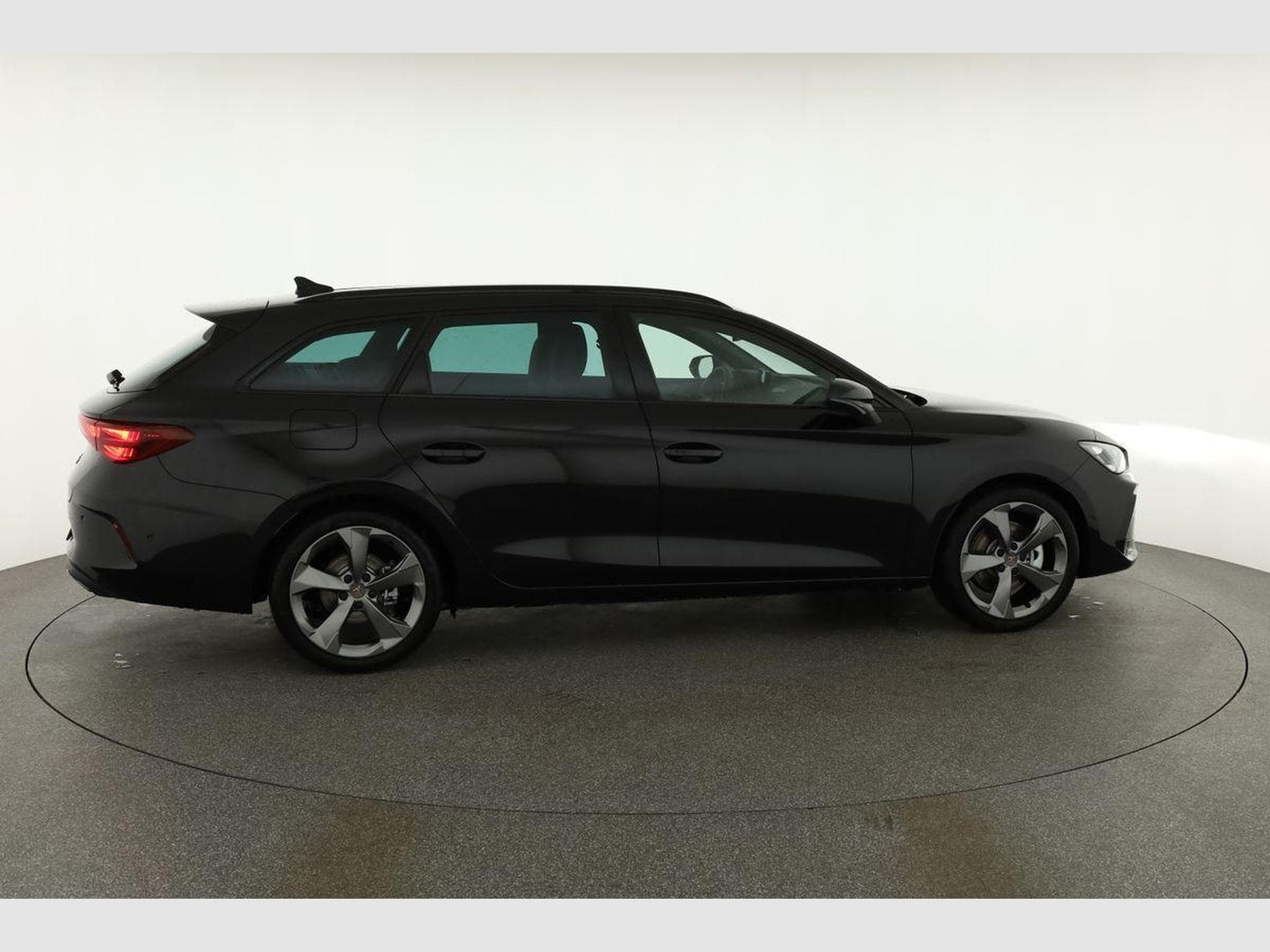 Cupra Leon 2.0 TSI 150 kW 4Drive (2026) - Photo 21