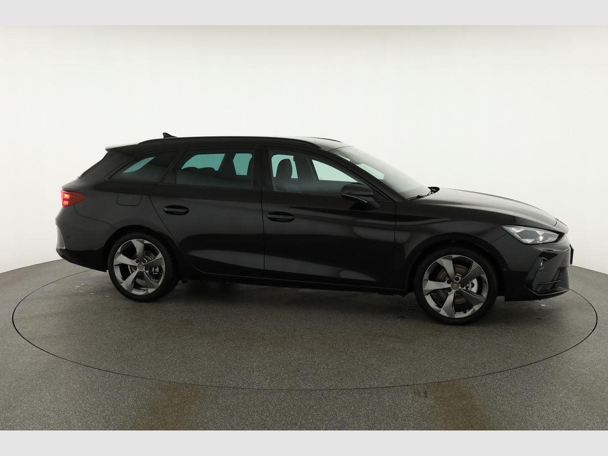 Cupra Leon 2.0 TSI 150 kW 4Drive (2026) - Photo 23