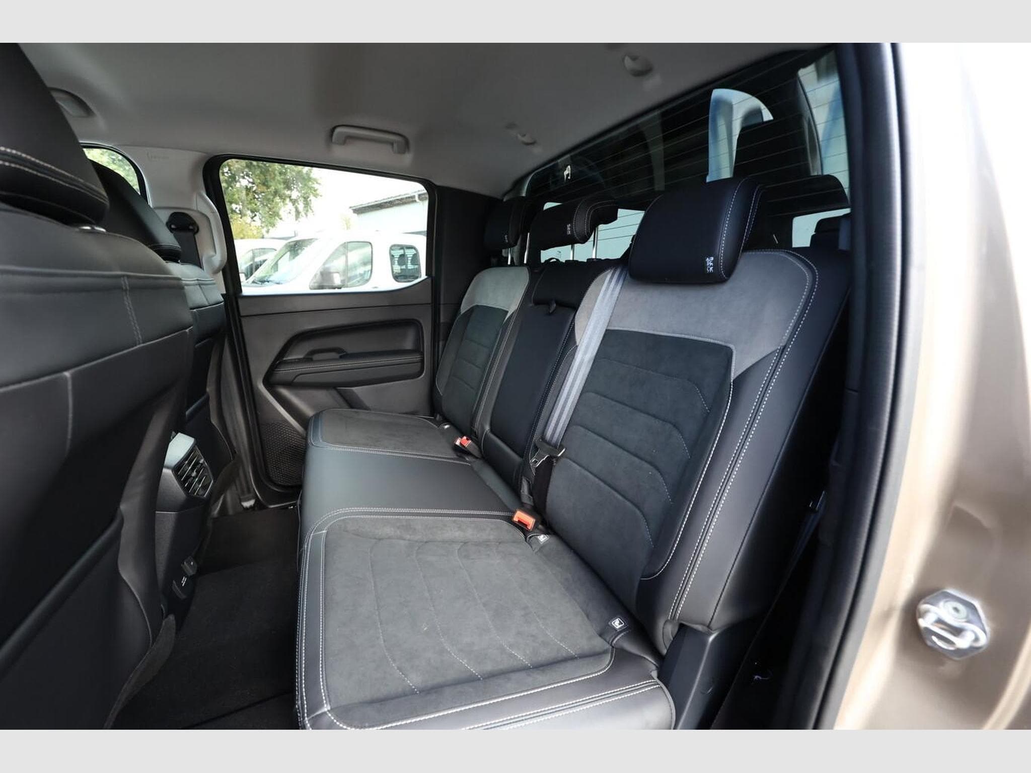 VW Amarok Style (2026) - Photo 10