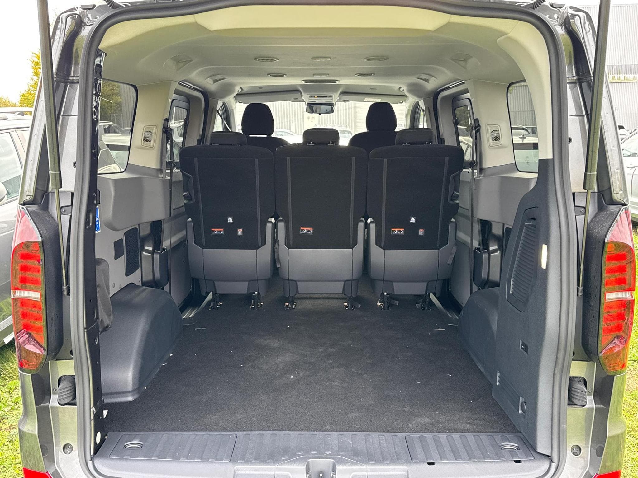 VW T7 Kombi Kombi (2026) - Photo 8
