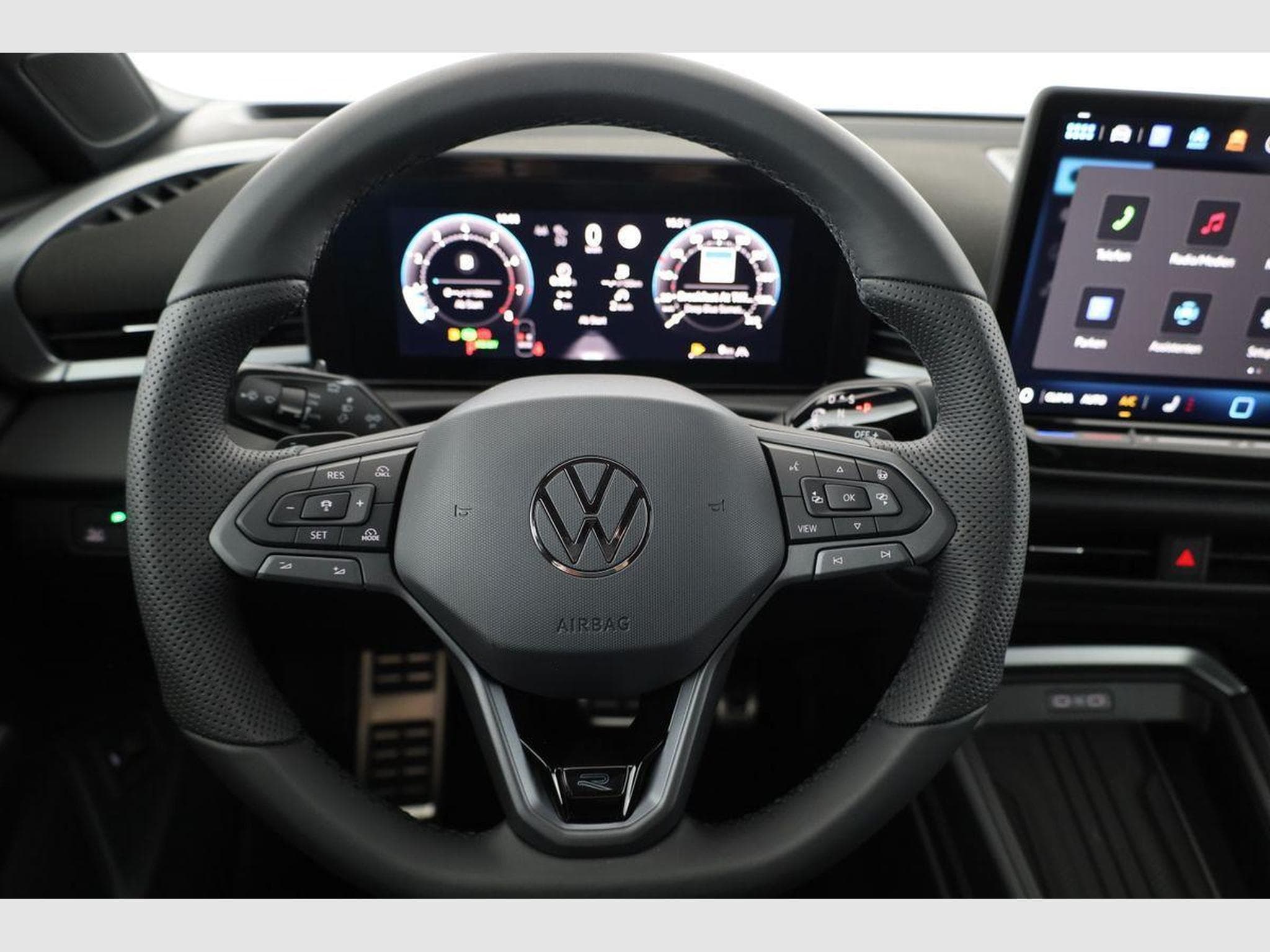VW T-Roc 1.5 eTSI 110 kW R-Line (2026) - Photo 5