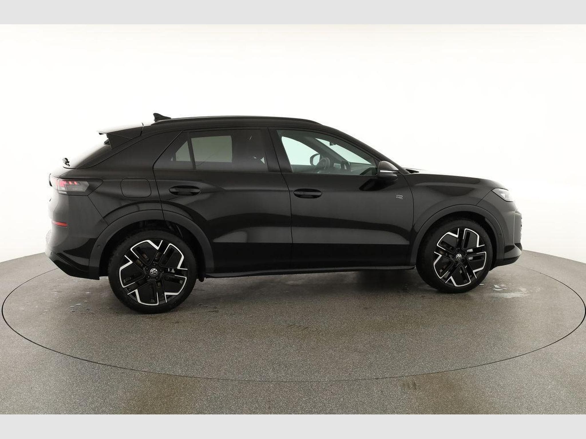 VW T-Roc 1.5 eTSI 110 kW R-Line (2026) - Photo 22