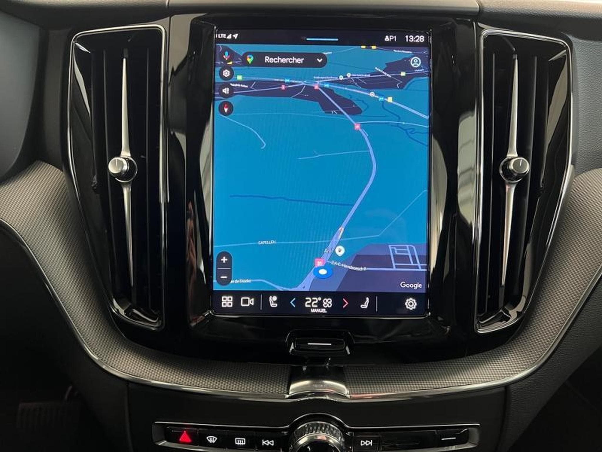 Volvo XC60 Plus Dark (2023) - Photo 10