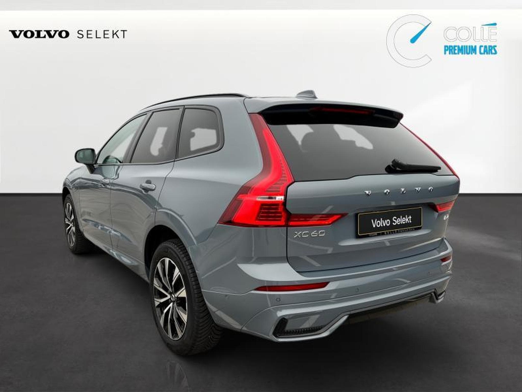 Volvo XC60 Plus Dark (2023) - Photo 4