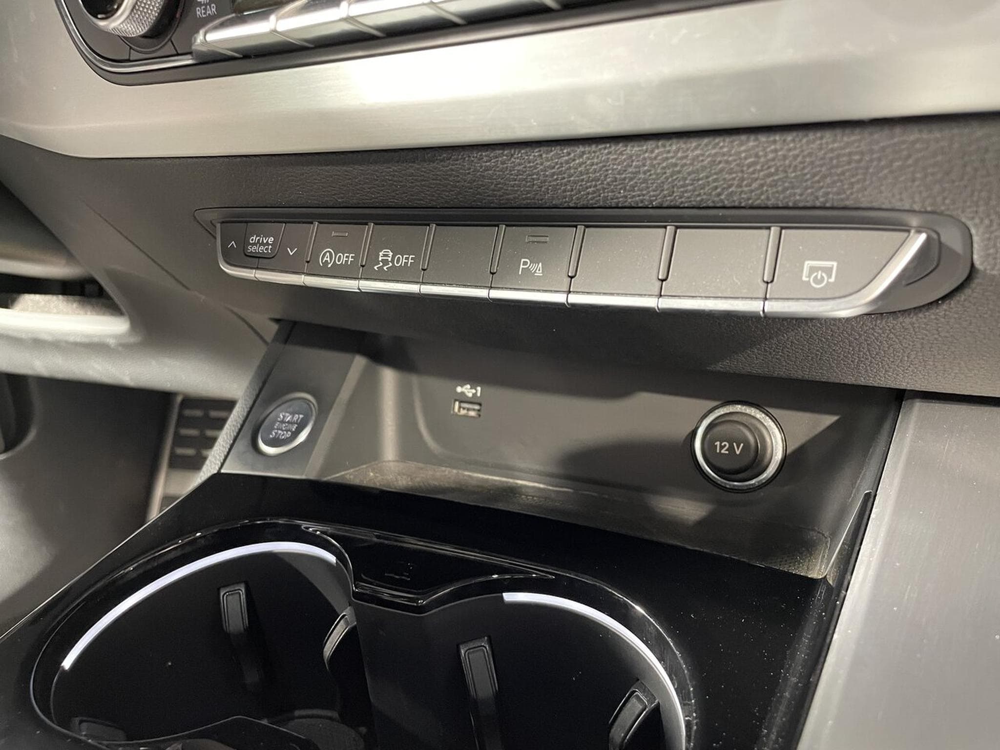 Audi A4 40 TDI 204 CV S-TRONIC 7 S LINE VIRTUAL COCKPIT (2022) - Photo 8