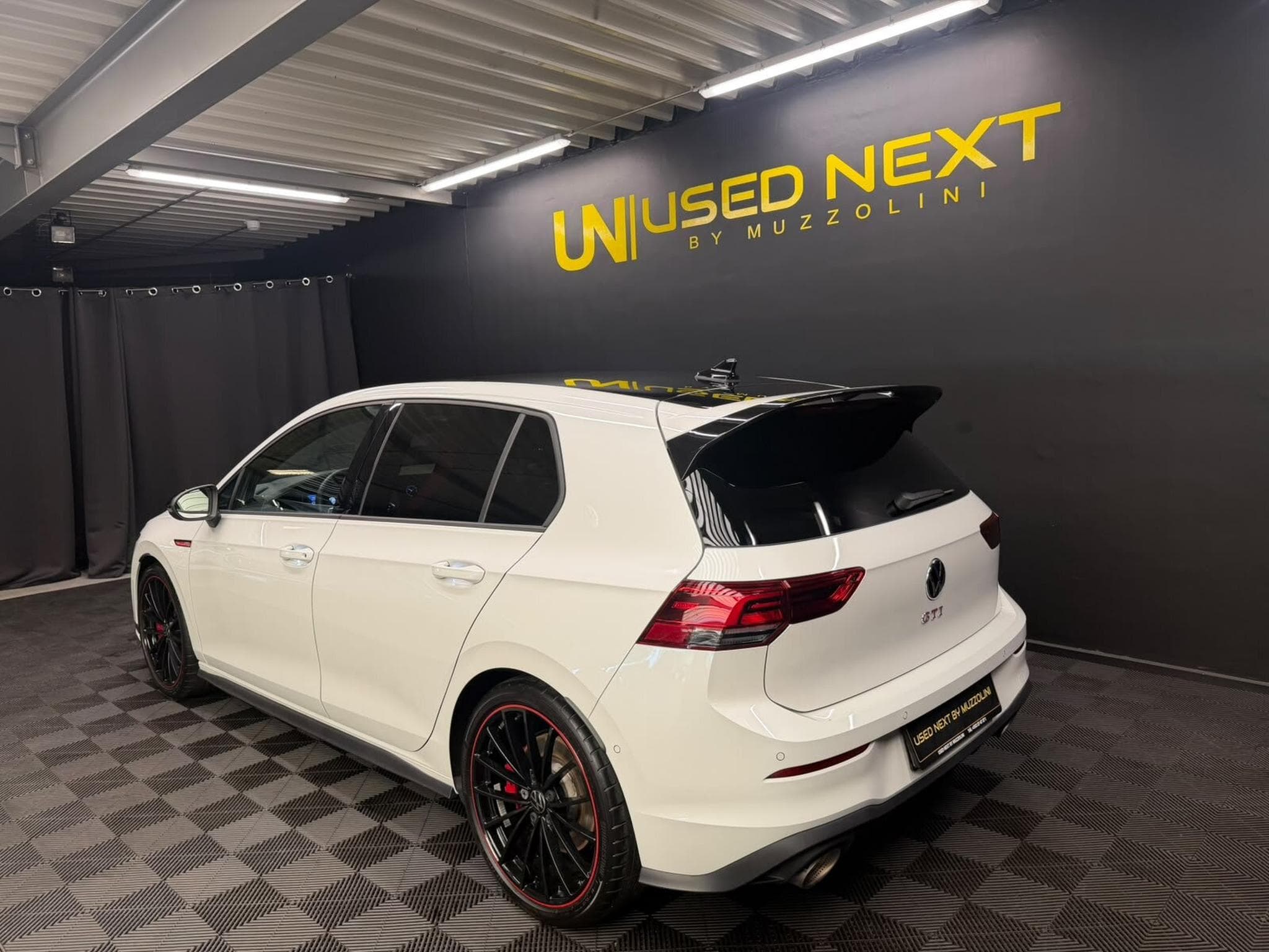 VW Golf GTI CLUBSPORT 2.0 TSI 301 CV DSG7 (2024) - Photo 6