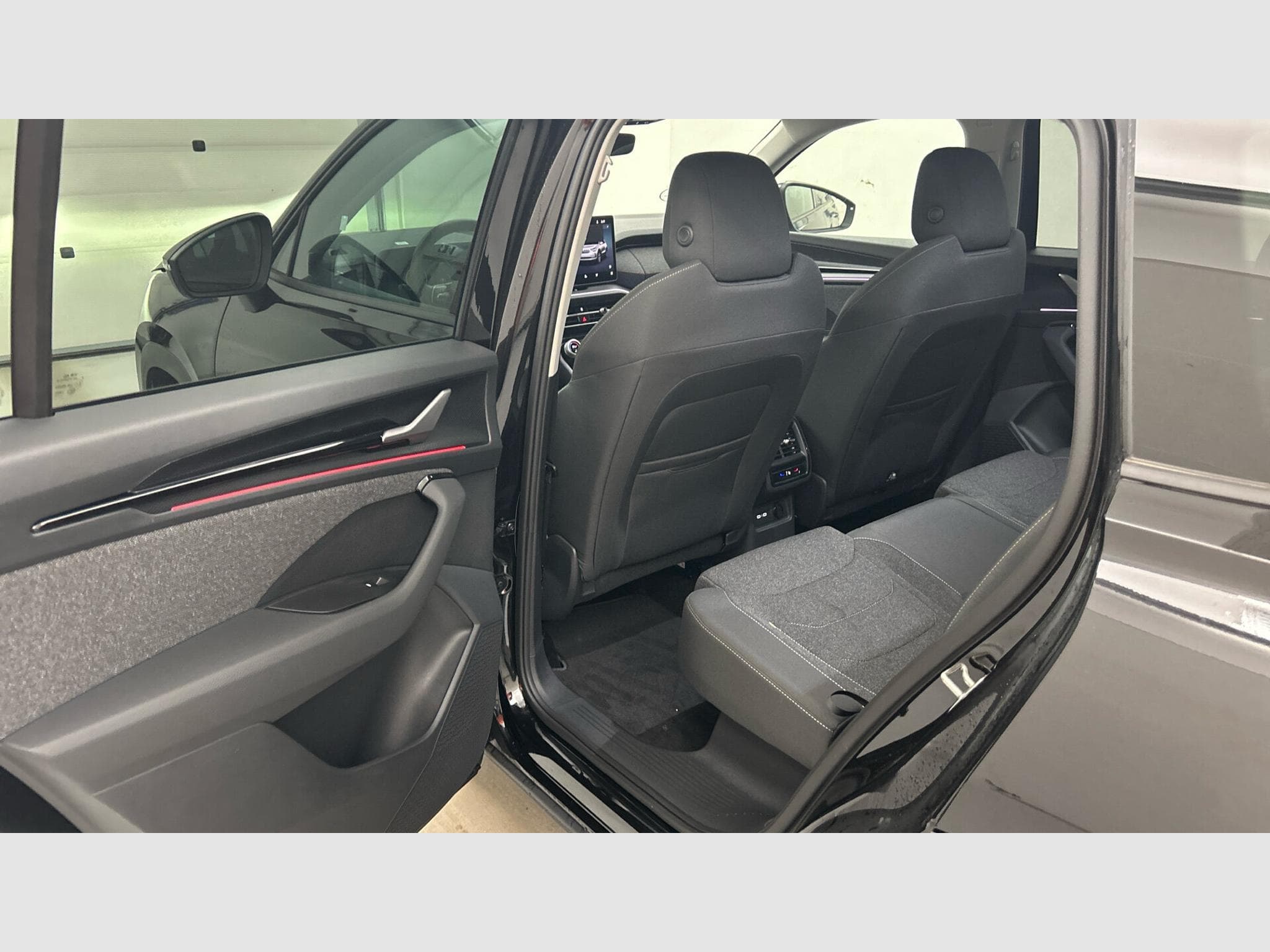 Skoda Kodiaq 1.5 eTSI MHEV 150 CV Selection DSG7/ 7 Places (2026) - Photo 13