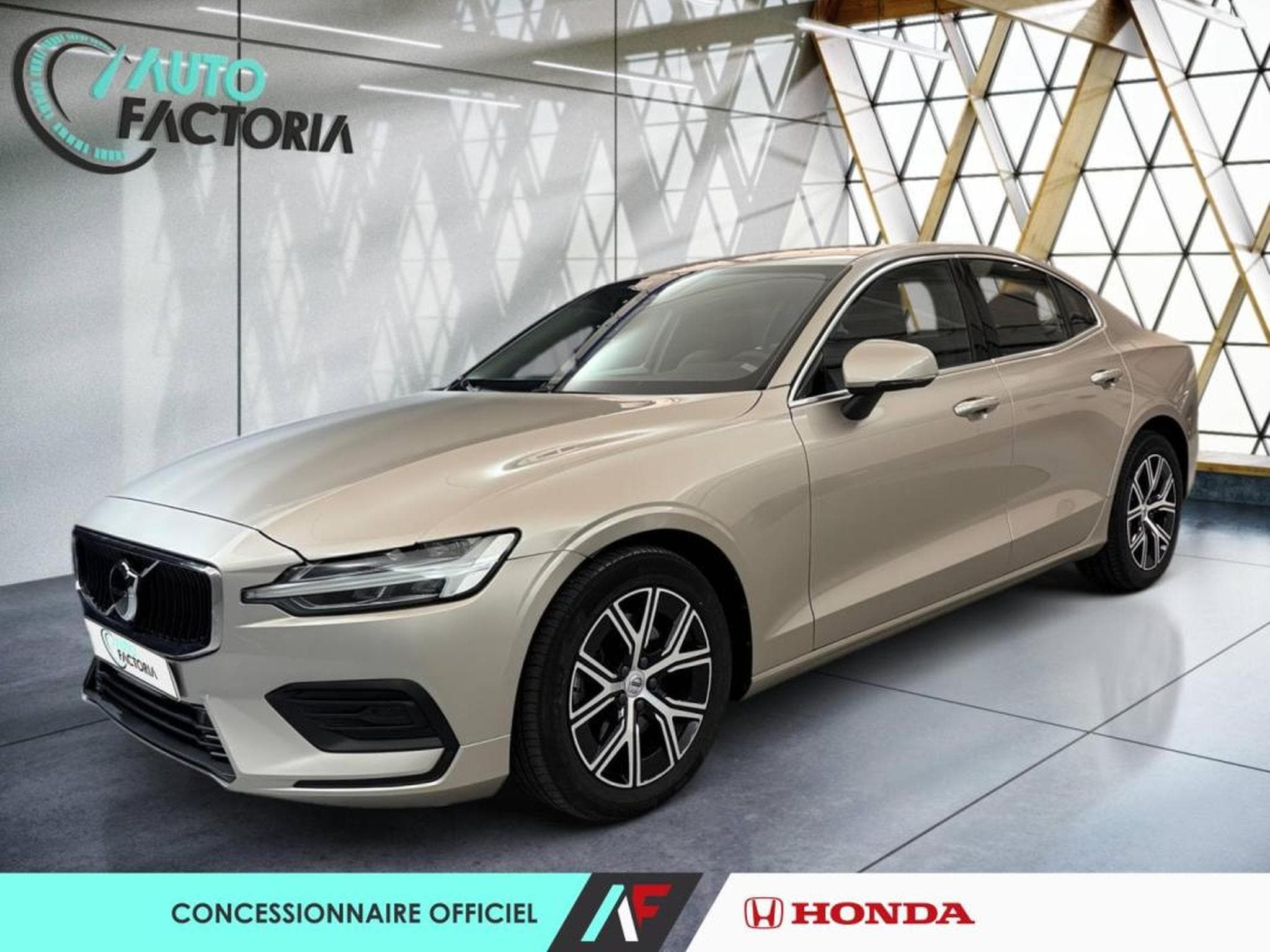Volvo S60 -49% 2.0 MHEV 197ch Core (2024) - Photo 1