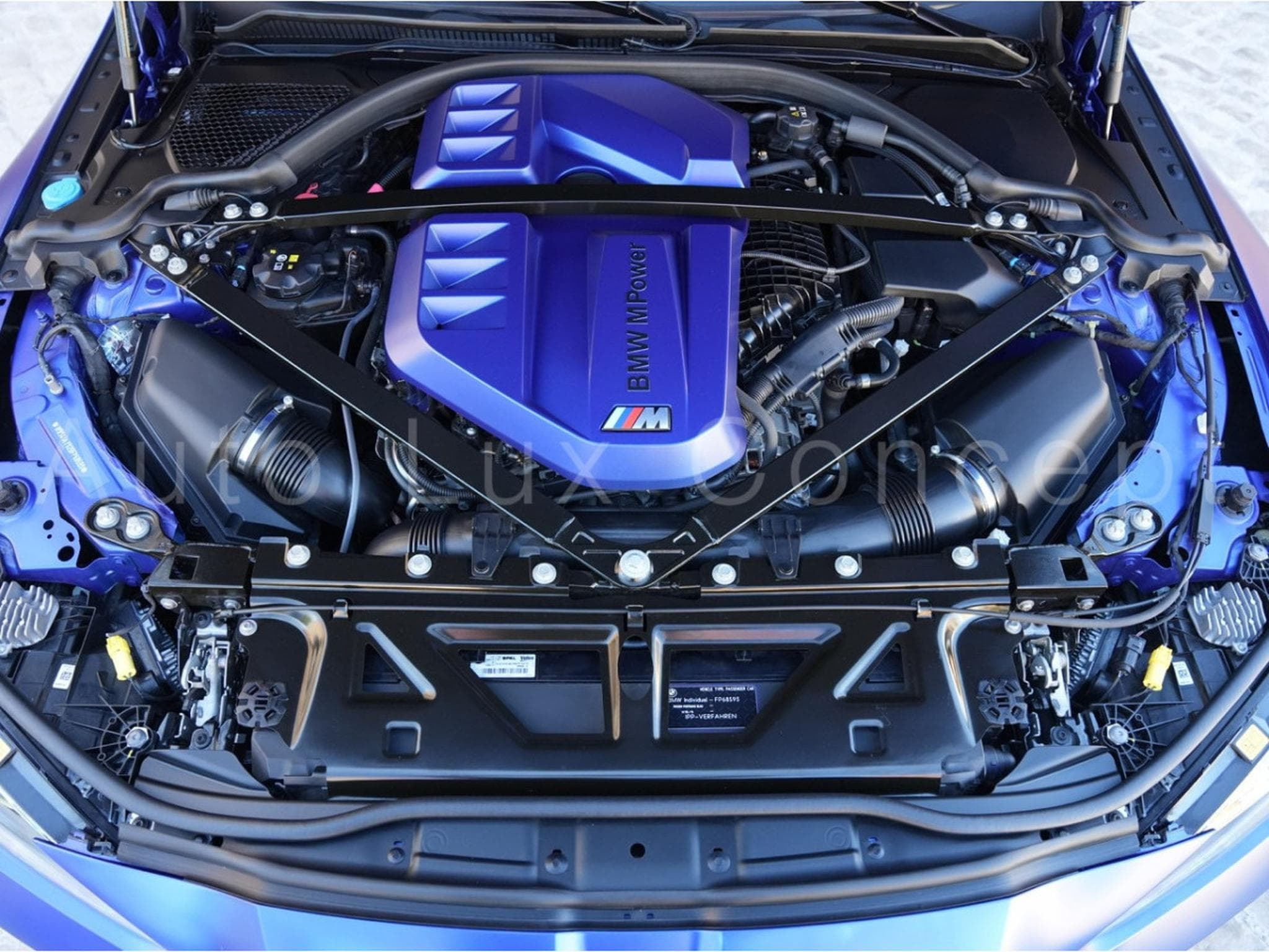 BMW M3 Competition M xDrive (2023) - Photo 25