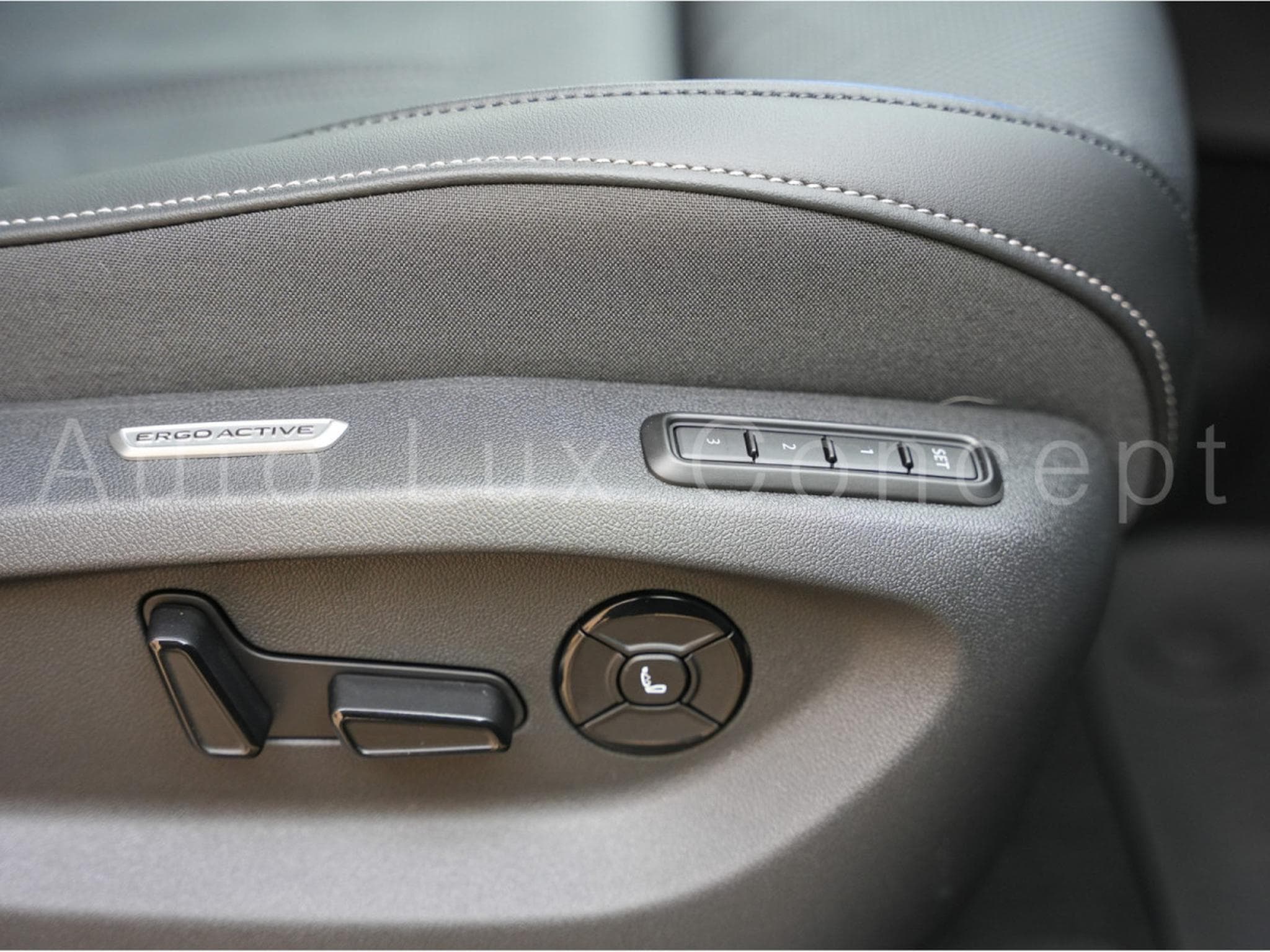VW Tiguan R-Line 2.0 TDI 4MOTION 193 ch DSG 7 (2025) - Photo 22
