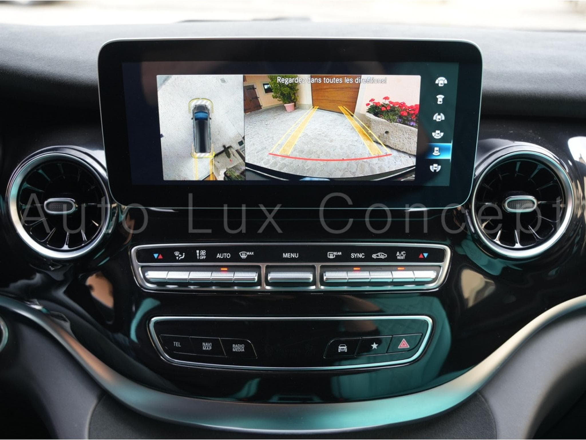 Mercedes V 300 d 4MATIC Extra Long AMG Line Rovelver VIP Van (2022) - Photo 16