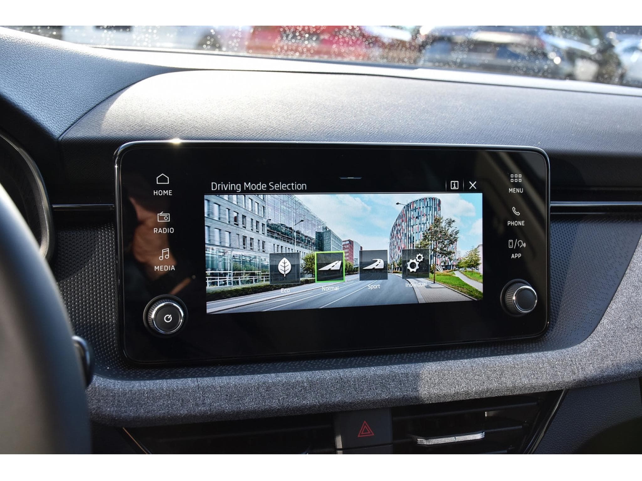 Skoda Kamiq 1.0 TSI 115 Selection DSG CAM REGUL SMARTLINK NEUF (2026) - Foto 14