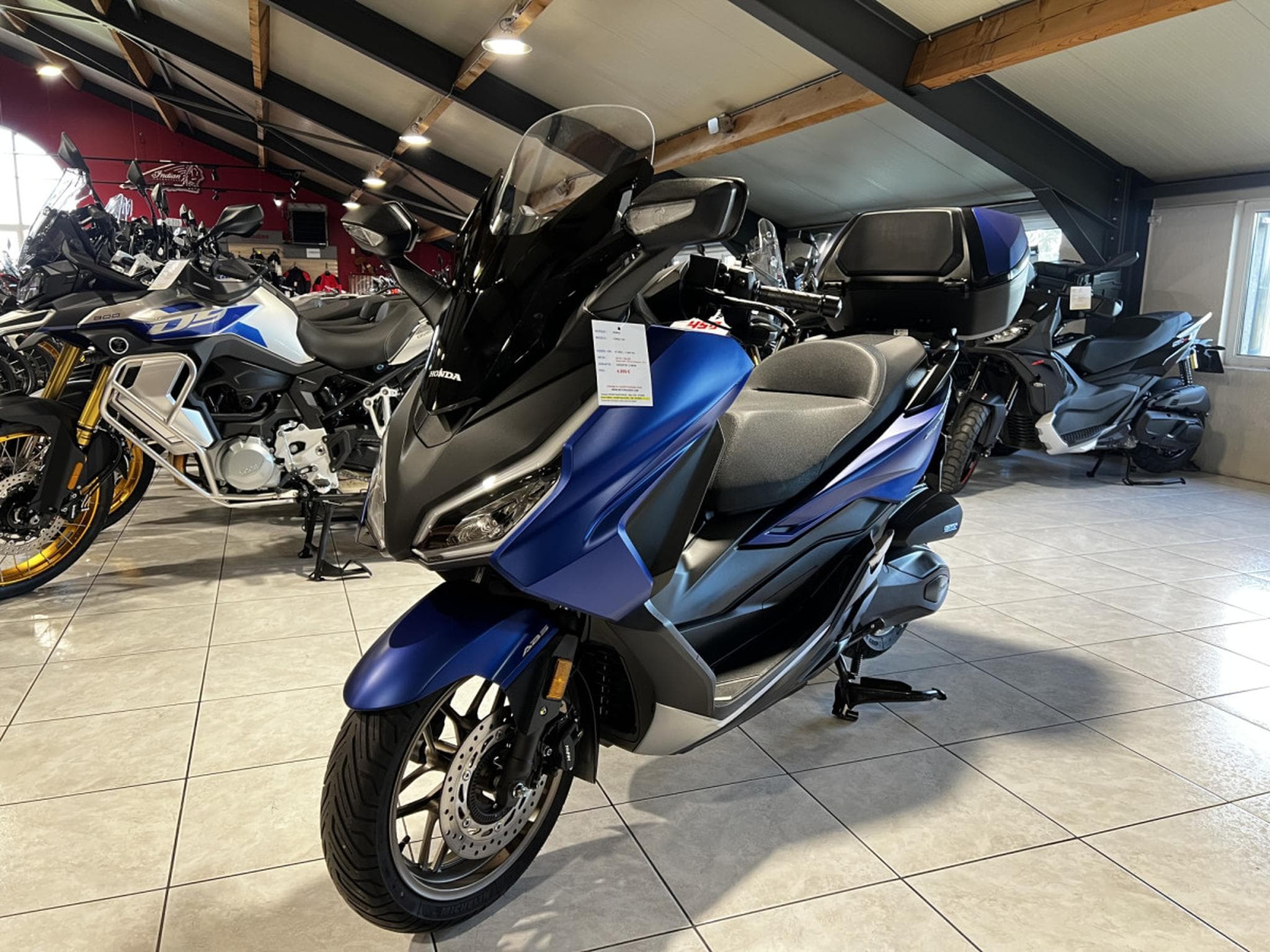Honda Forza 350 (2023) - Foto 2