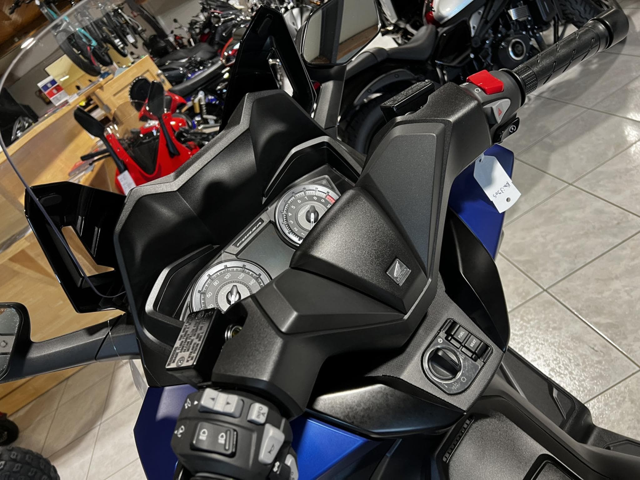 Honda Forza 350 (2023) - Foto 7