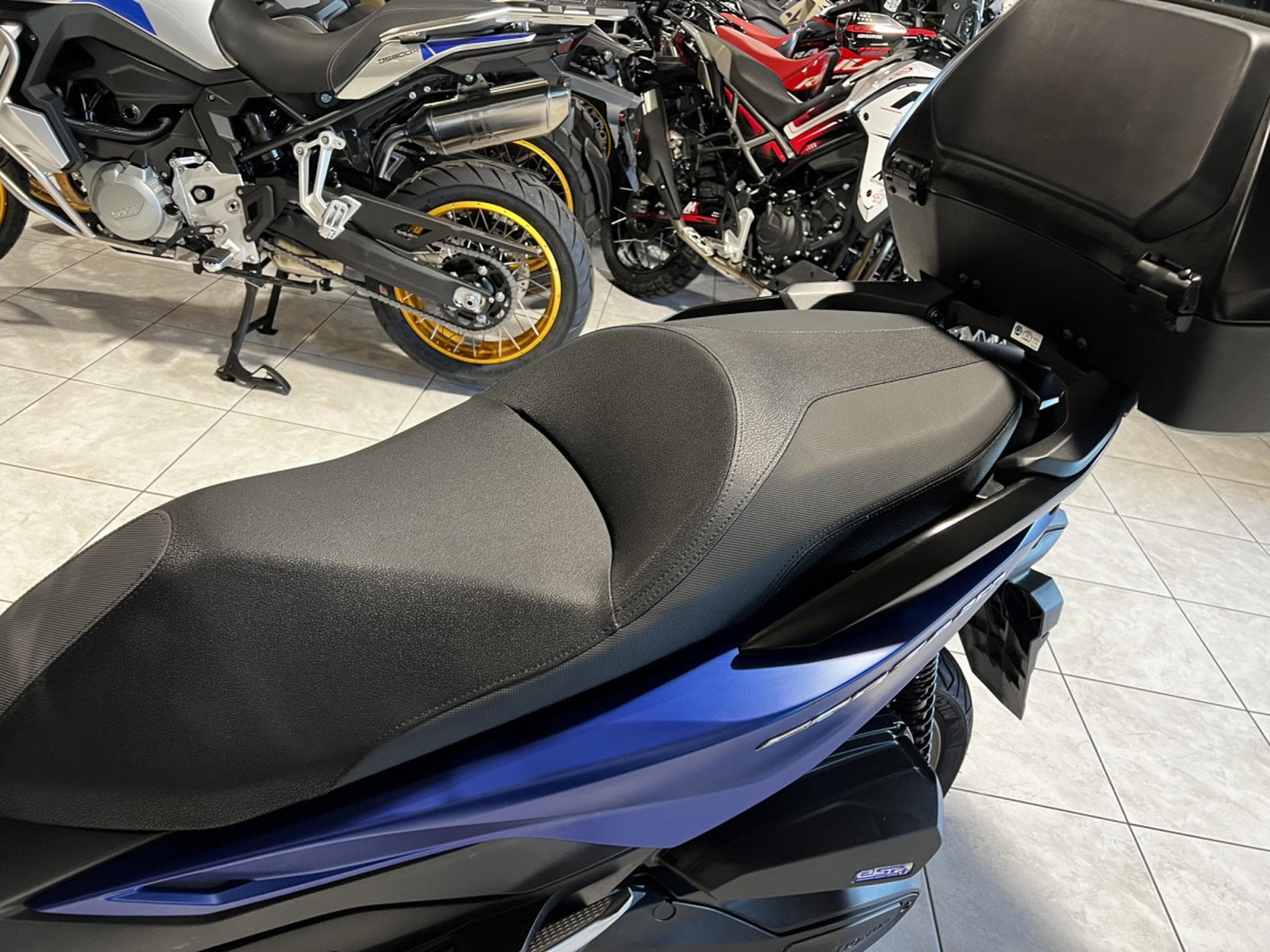 Honda Forza 350 (2023) - Foto 6
