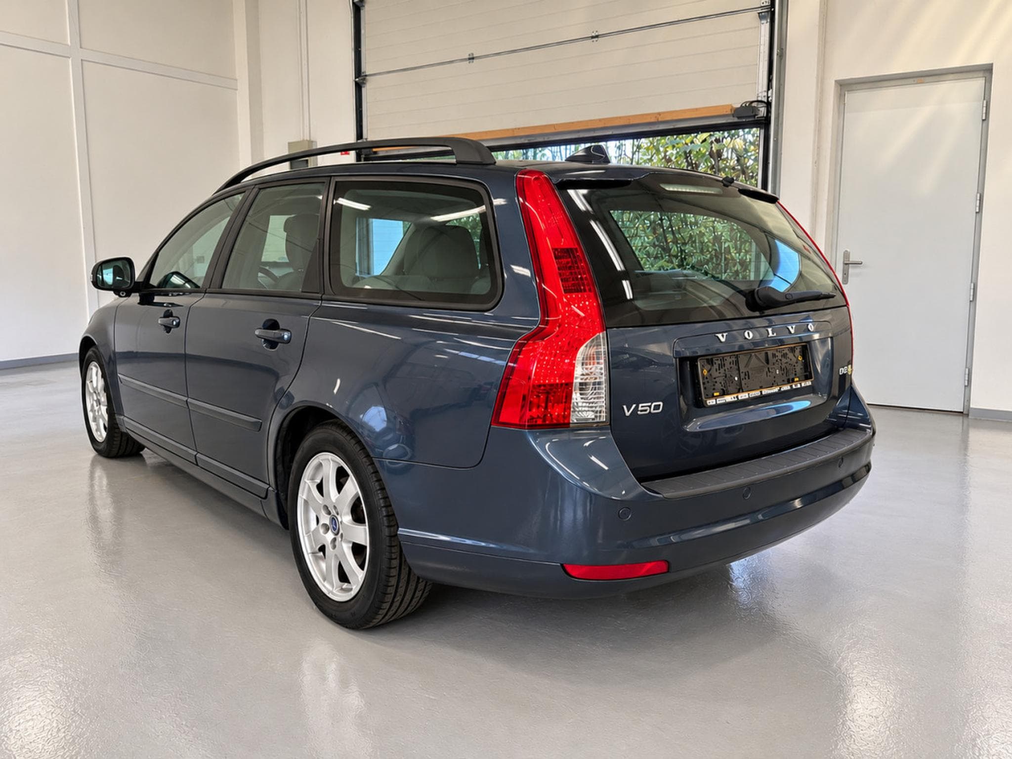 Volvo V50 1.6 d 115 DRIVe Kinetic (2011) - Photo 4