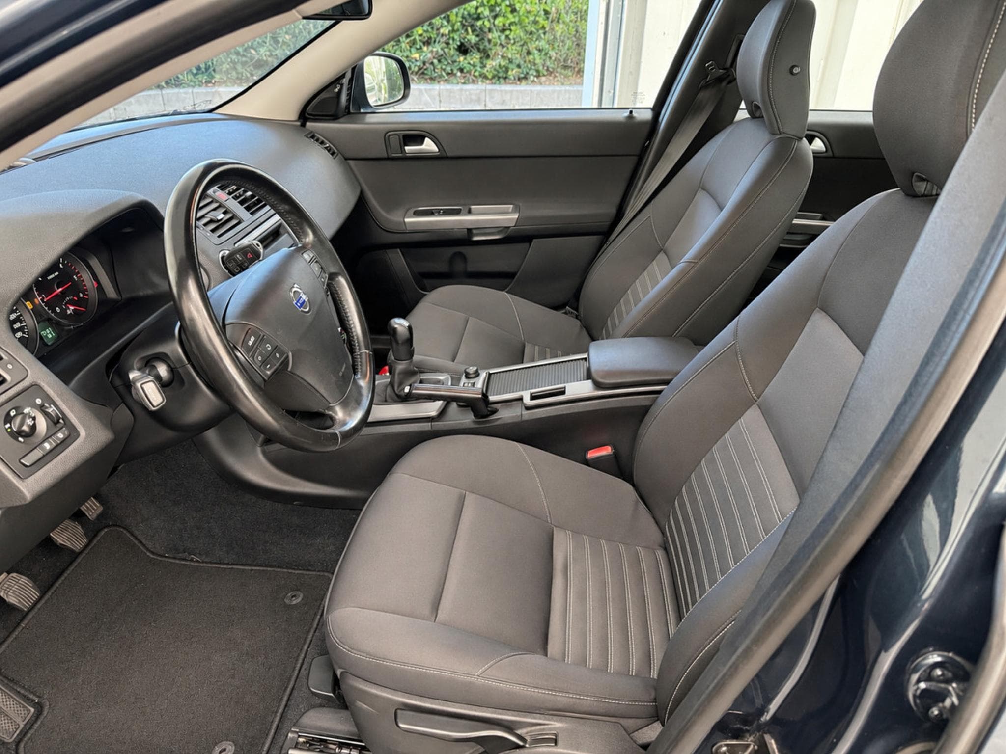 Volvo V50 1.6 d 115 DRIVe Kinetic (2011) - Photo 5