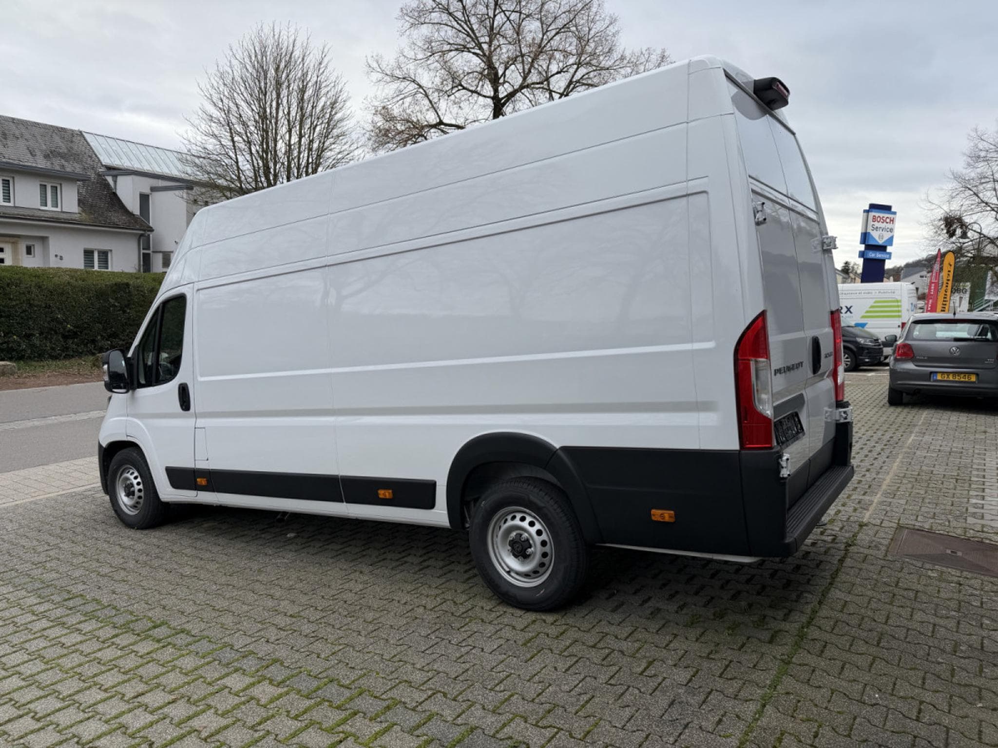 Peugeot Boxer 2.2 BlueHDI EAT8 190 L4H3 335 (2026) - Photo 5