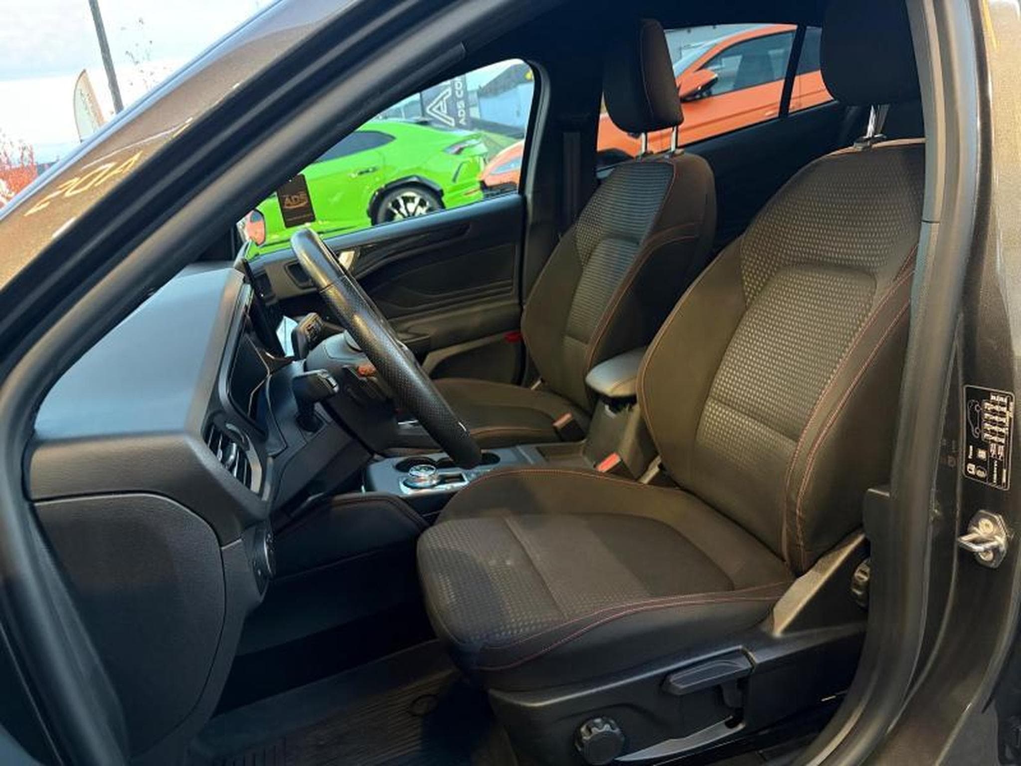 Ford Focus ST-Line X 1.5 120ch/Camera/Sièges chauffants (2022) - Photo 12