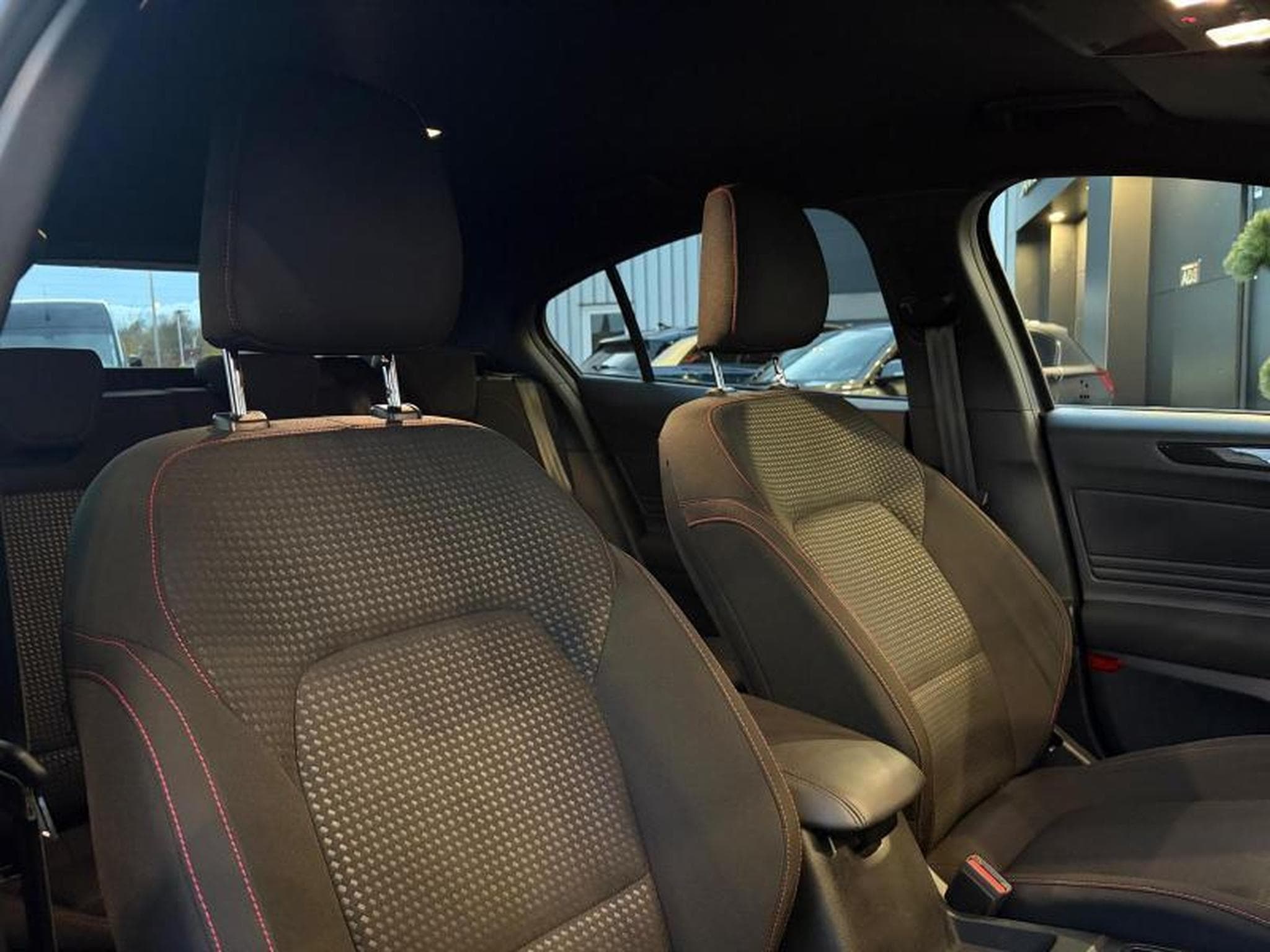Ford Focus ST-Line X 1.5 120ch/Camera/Sièges chauffants (2022) - Photo 14