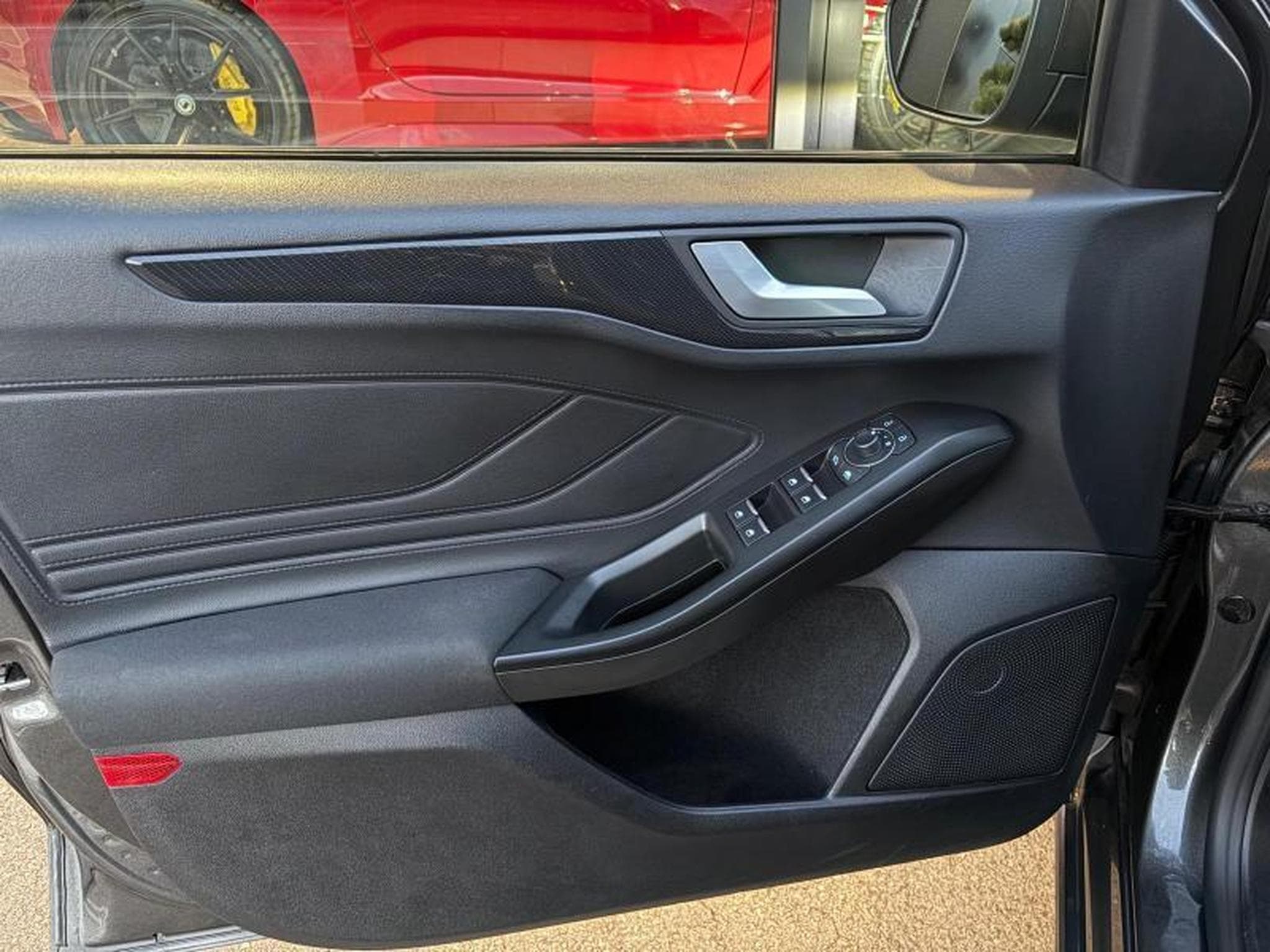 Ford Focus ST-Line X 1.5 120ch/Camera/Sièges chauffants (2022) - Photo 16