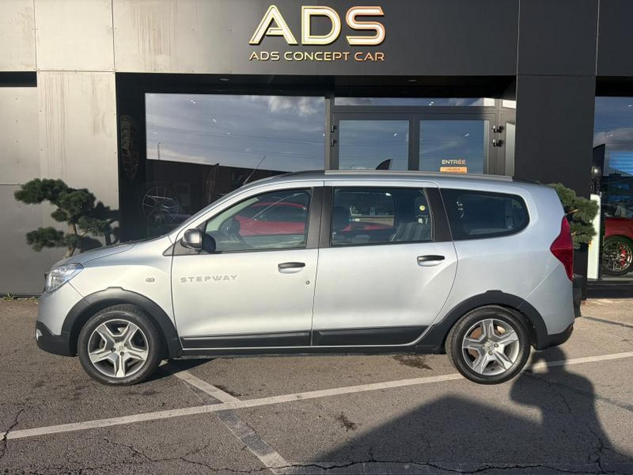 Dacia Lodgy Stepway 1.3 130ch/Camera/PDC/GPS (2021) - Photo 4