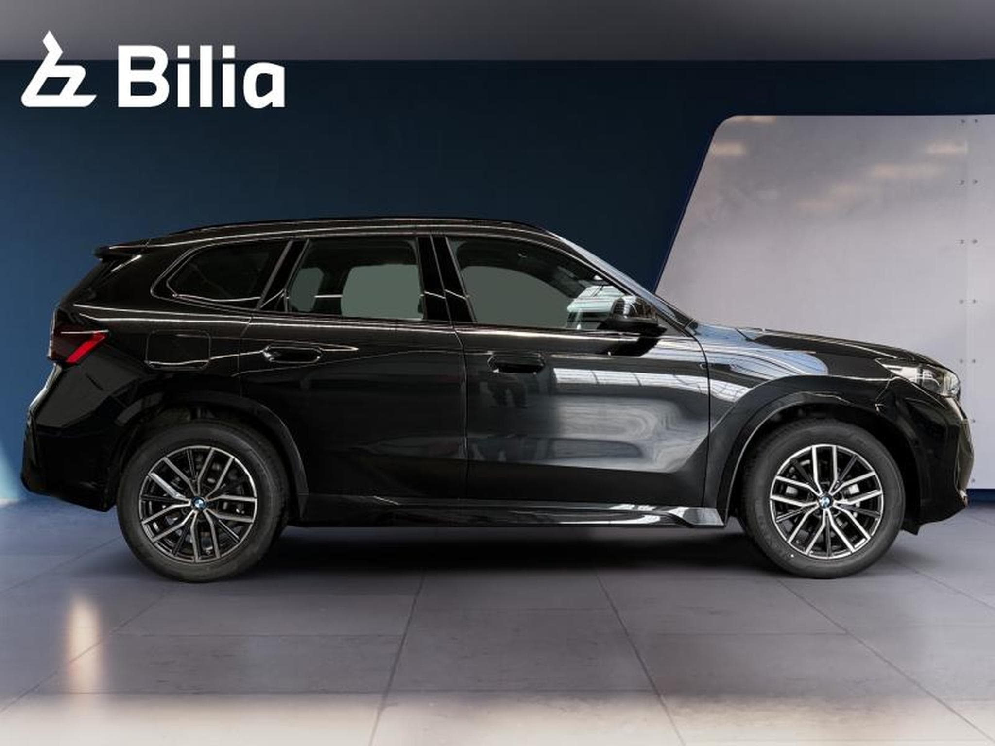 BMW X1 X1 sDrive18i Kit M Sport (2025) - Photo 3