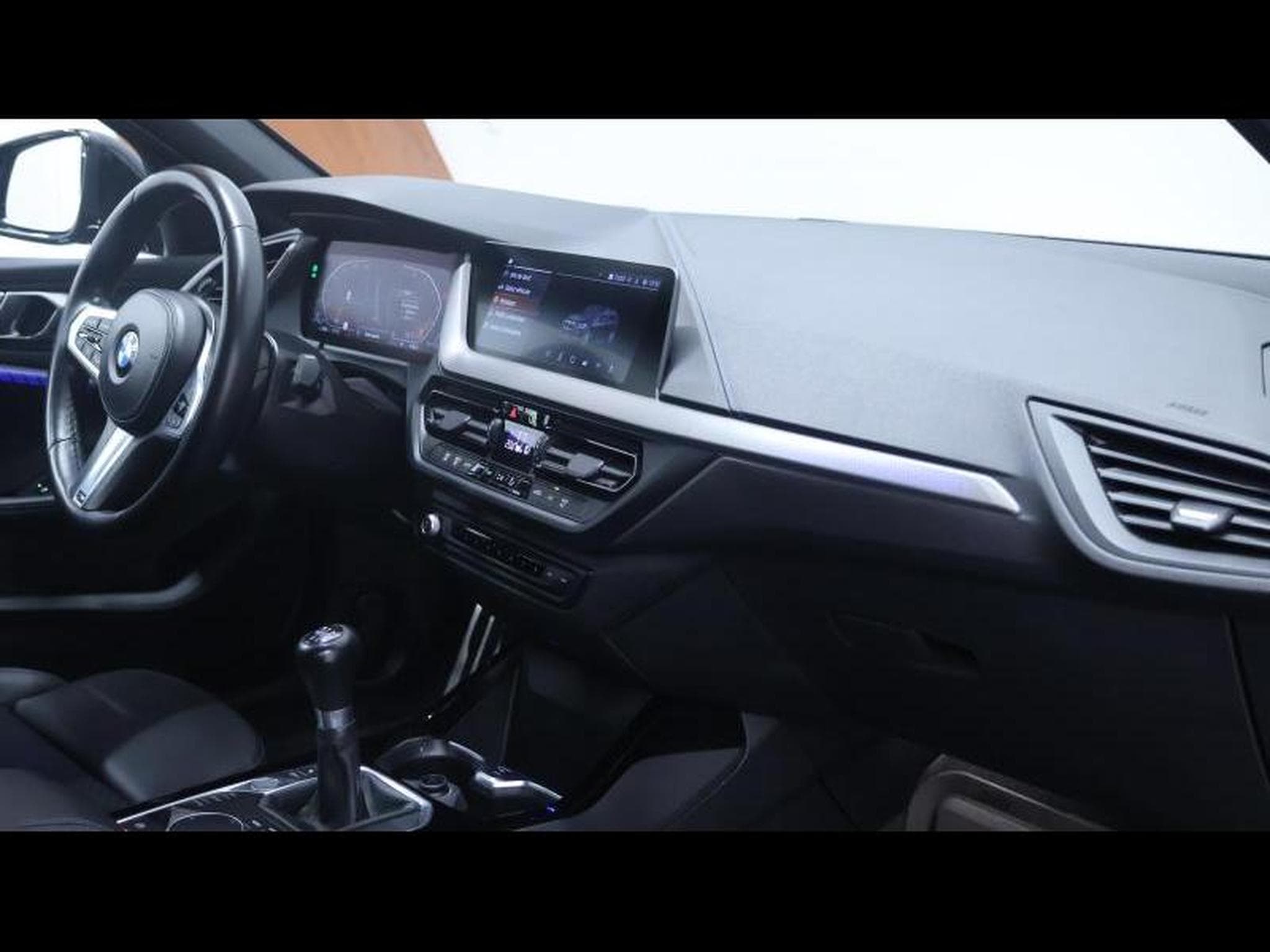 BMW 118 i 136cv M SPORT BVM (2021) - Foto 22