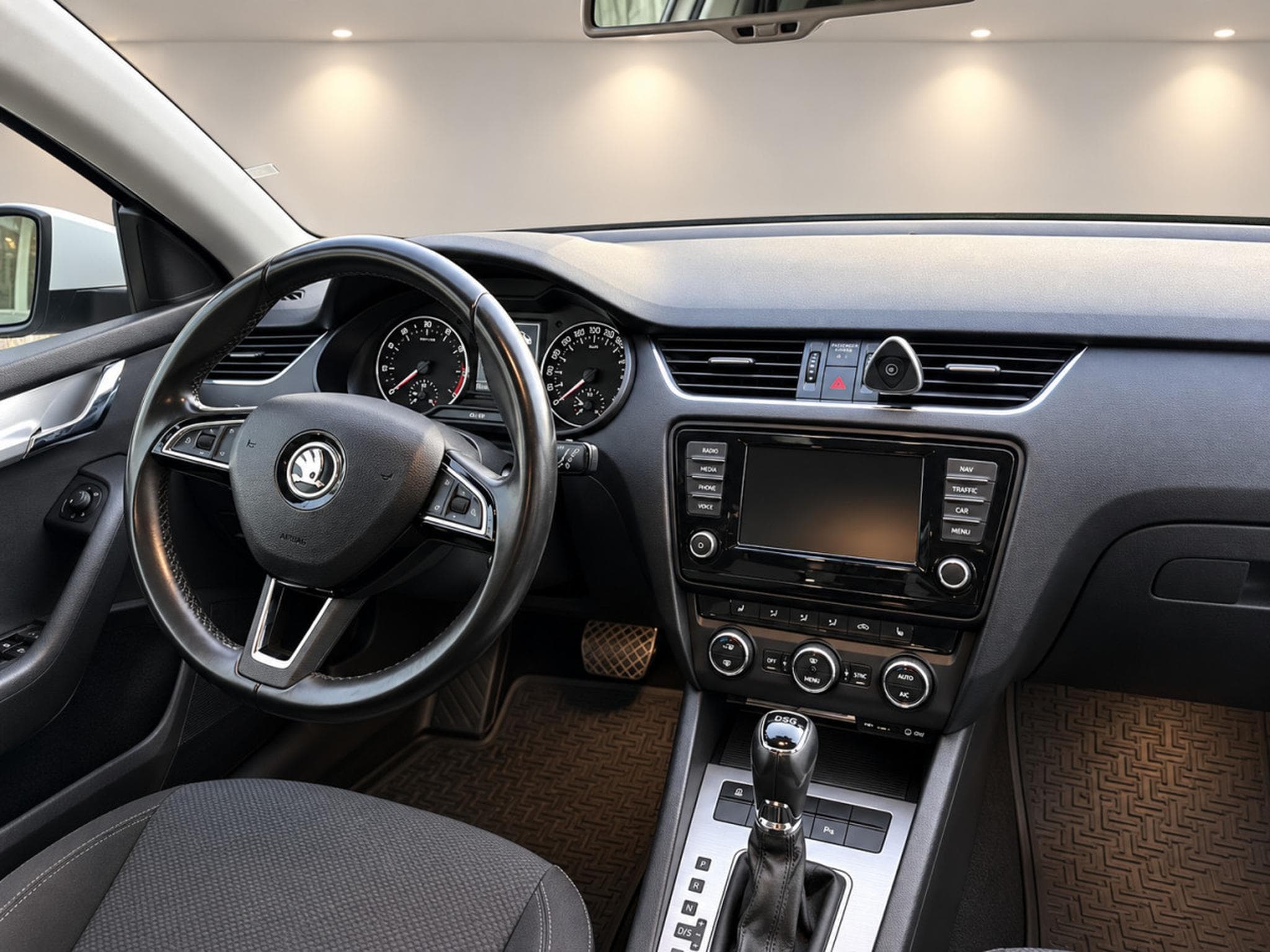 Skoda Octavia 2.0 Tdi 150 DSG Green Tec (2016) - Photo 3