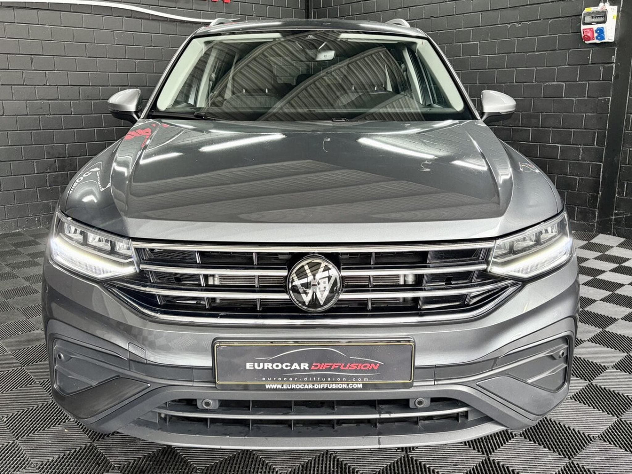 VW Tiguan Allspace Life 1.5 TSI 150 CV DSG7 *7 PLACES *ATTELAGE* *HAYO (2025) - Photo 2