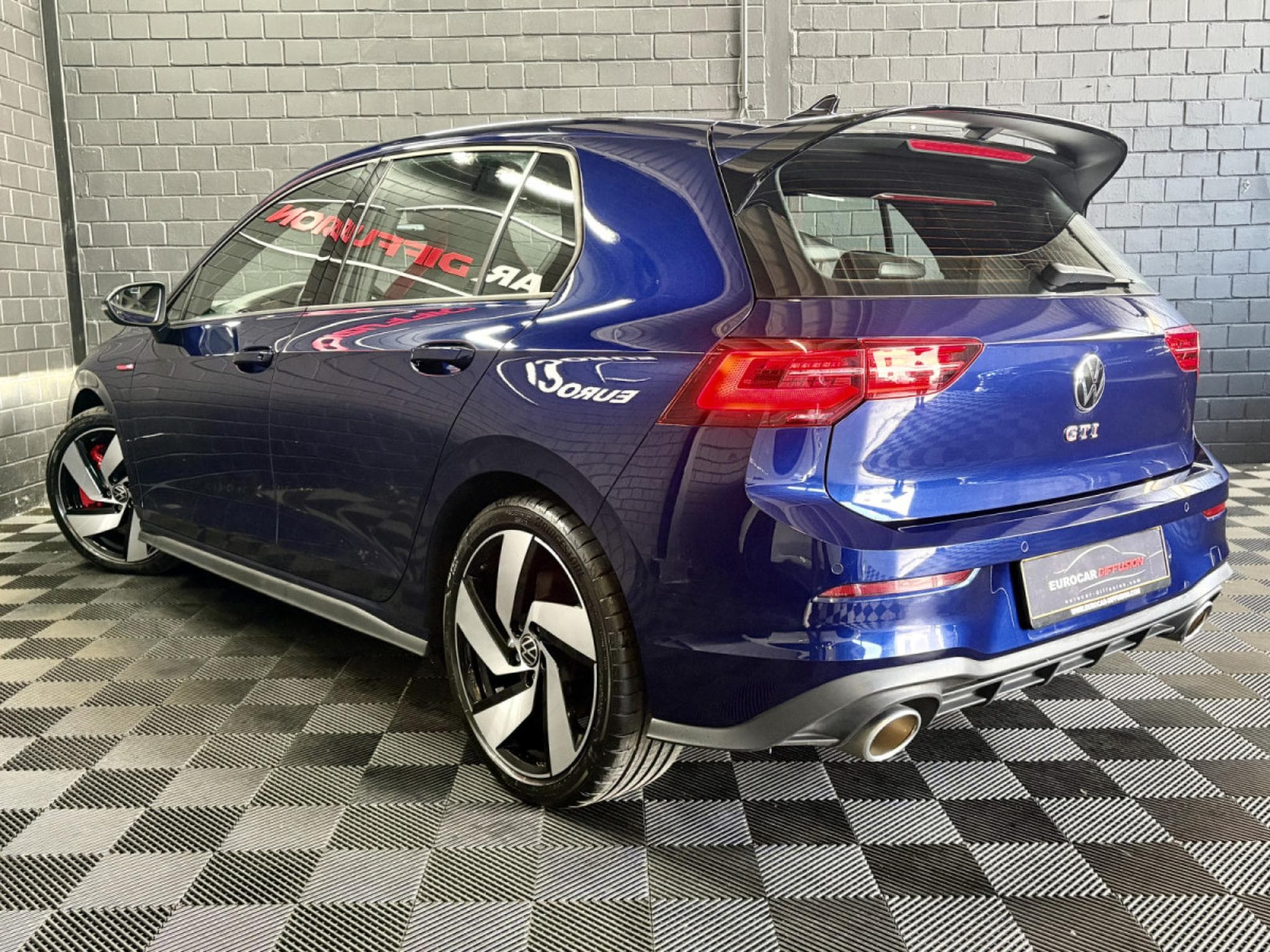 VW Golf GTI Clubsport 2.0 TSI 300 CV DSG7 *DCC *MATRIX* *CARPLAY* (2023) - Photo 4