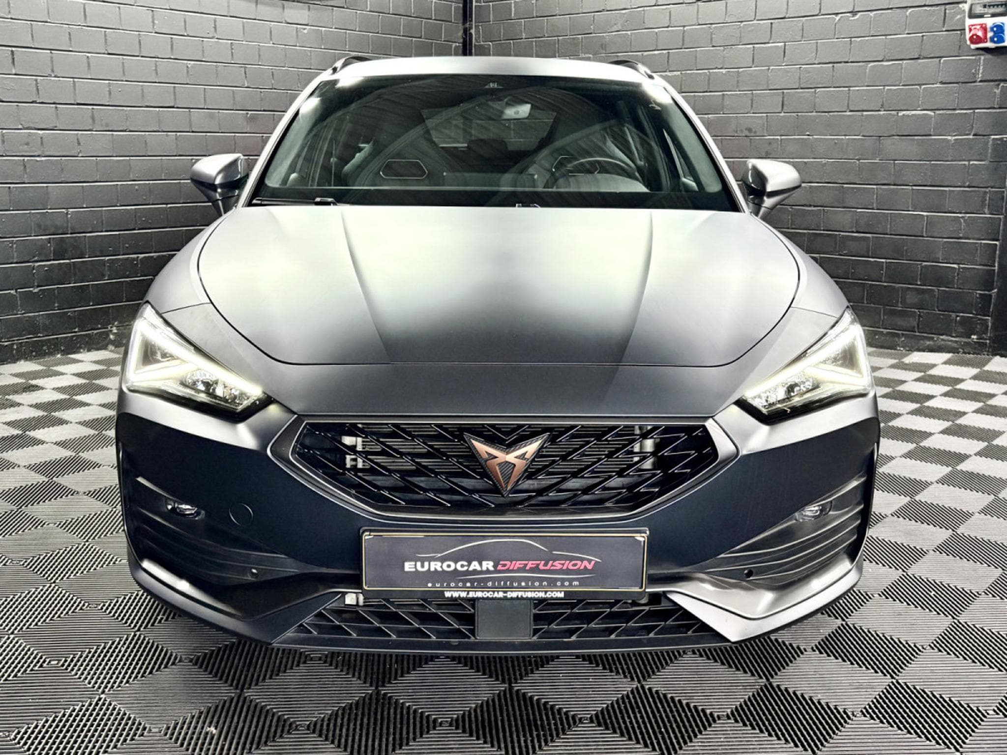 Cupra Leon ST 2.0 TSI 245 CV *DCC * VSS * ACC * (2024) - Foto 2