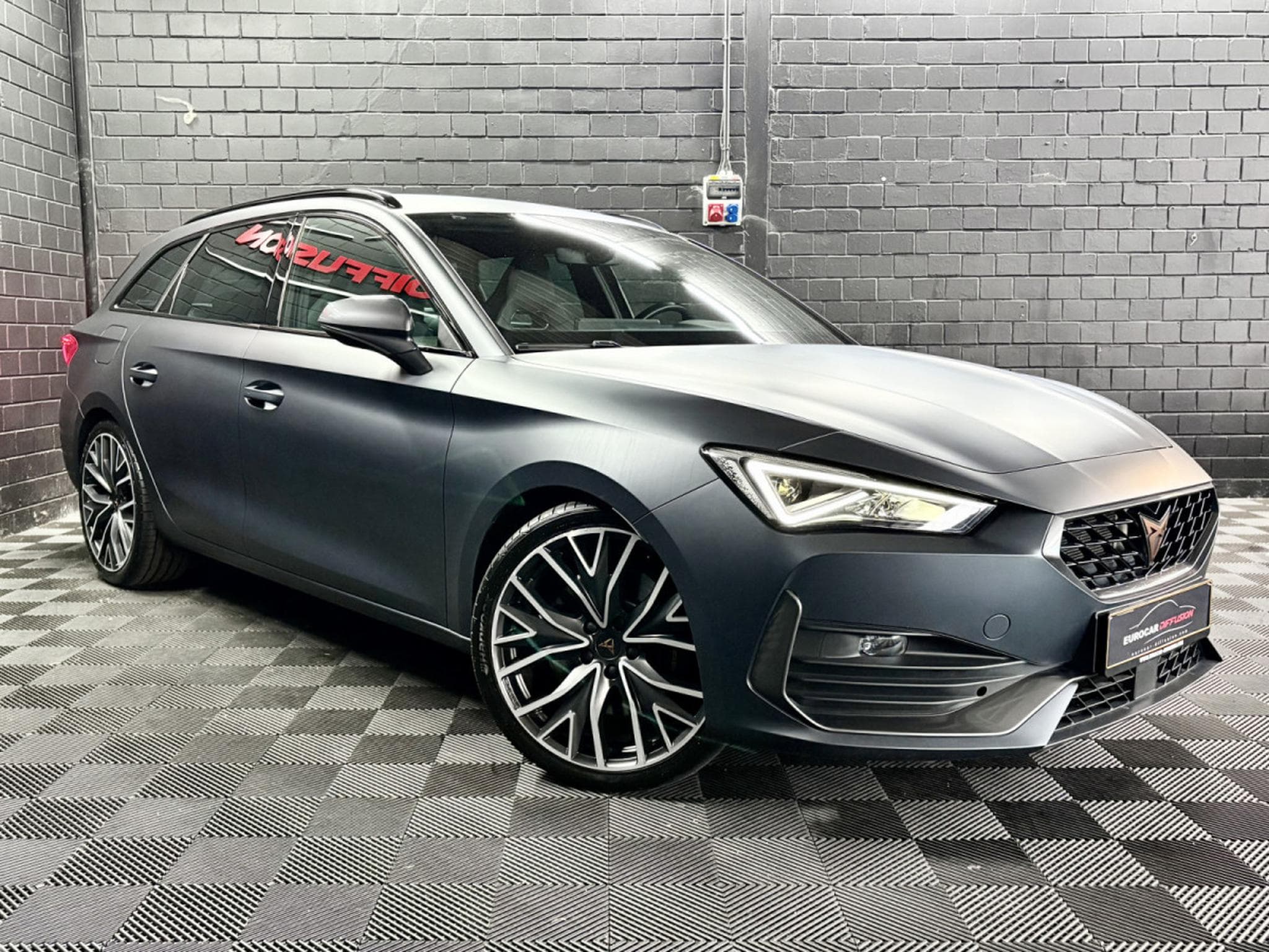 Cupra Leon ST 2.0 TSI 245 CV *DCC * VSS * ACC * (2024) - Foto 3