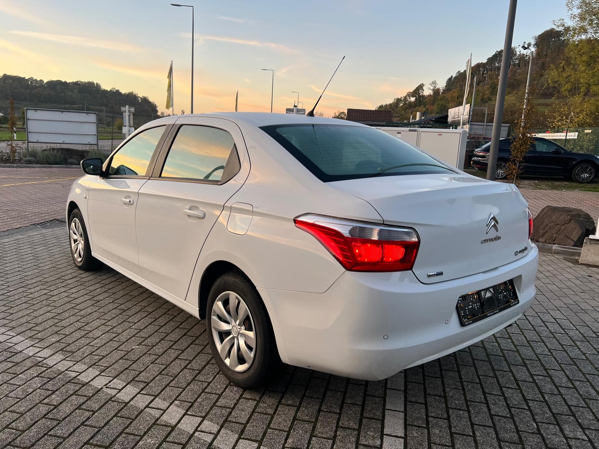 Citroën C-Elysée 1.6 HDi 100CV Selection (2016) - Photo 2