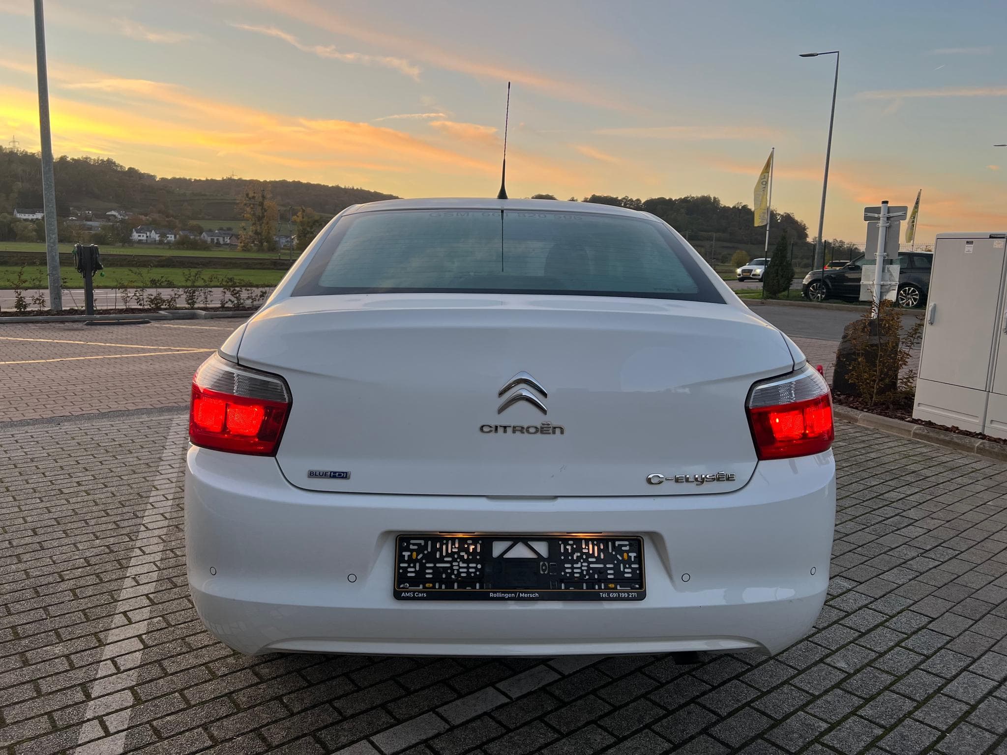 Citroën C-Elysée 1.6 HDi 100CV Selection (2016) - Photo 6